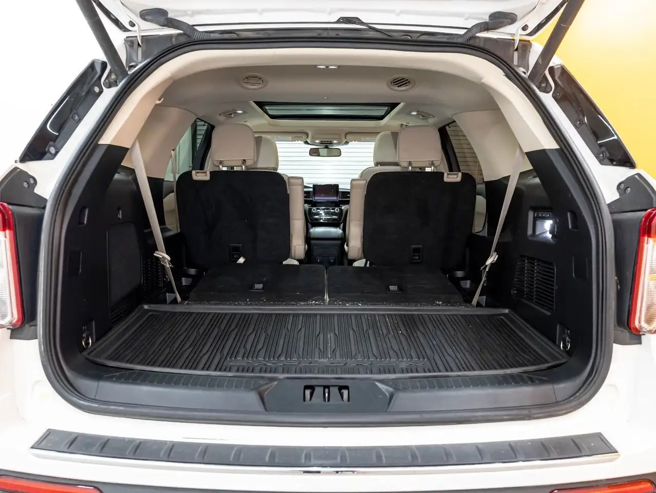 Ford Explorer photo Ford Explorer