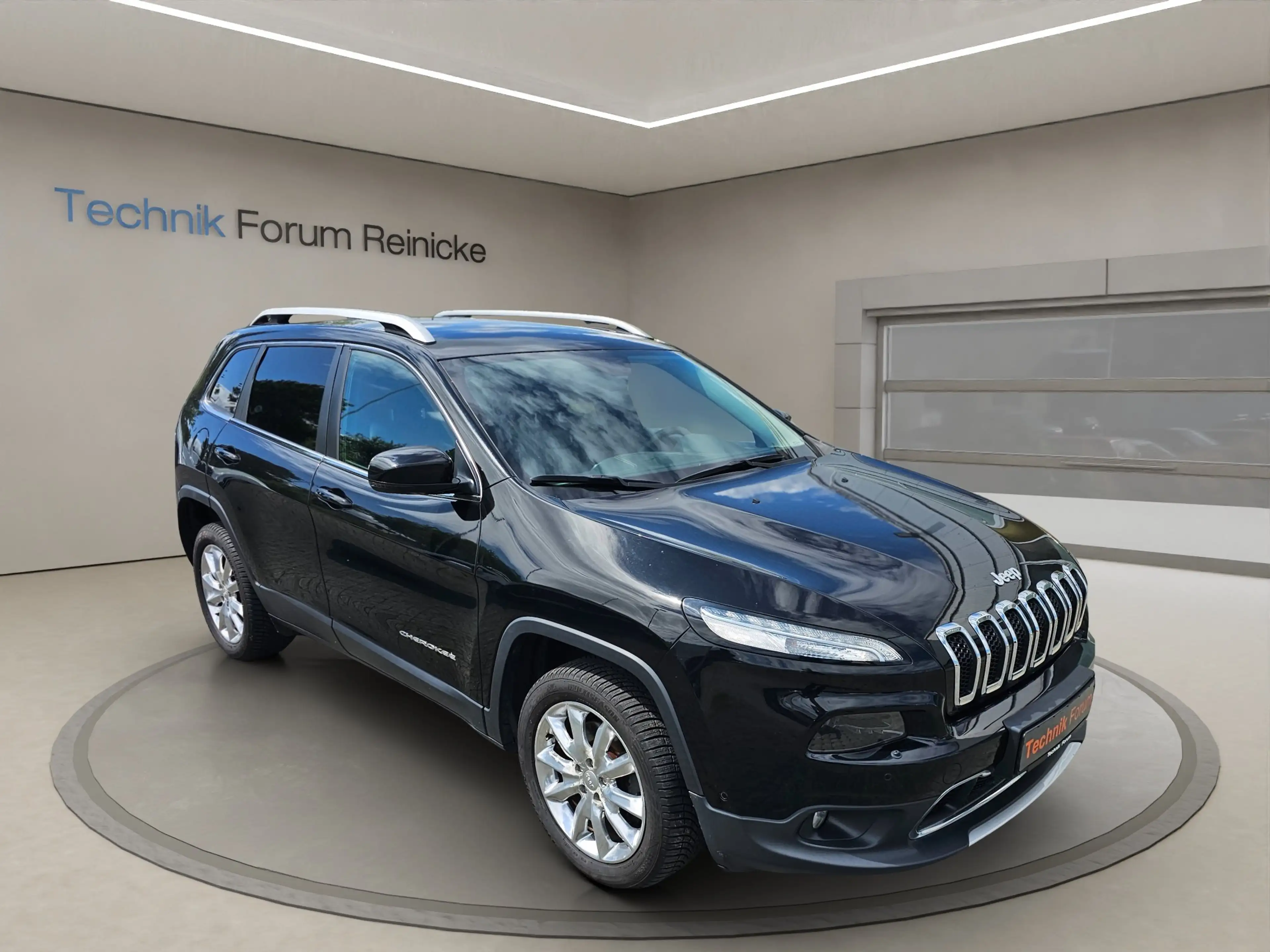 Jeep Cherokee Limited 4WD — photo 7