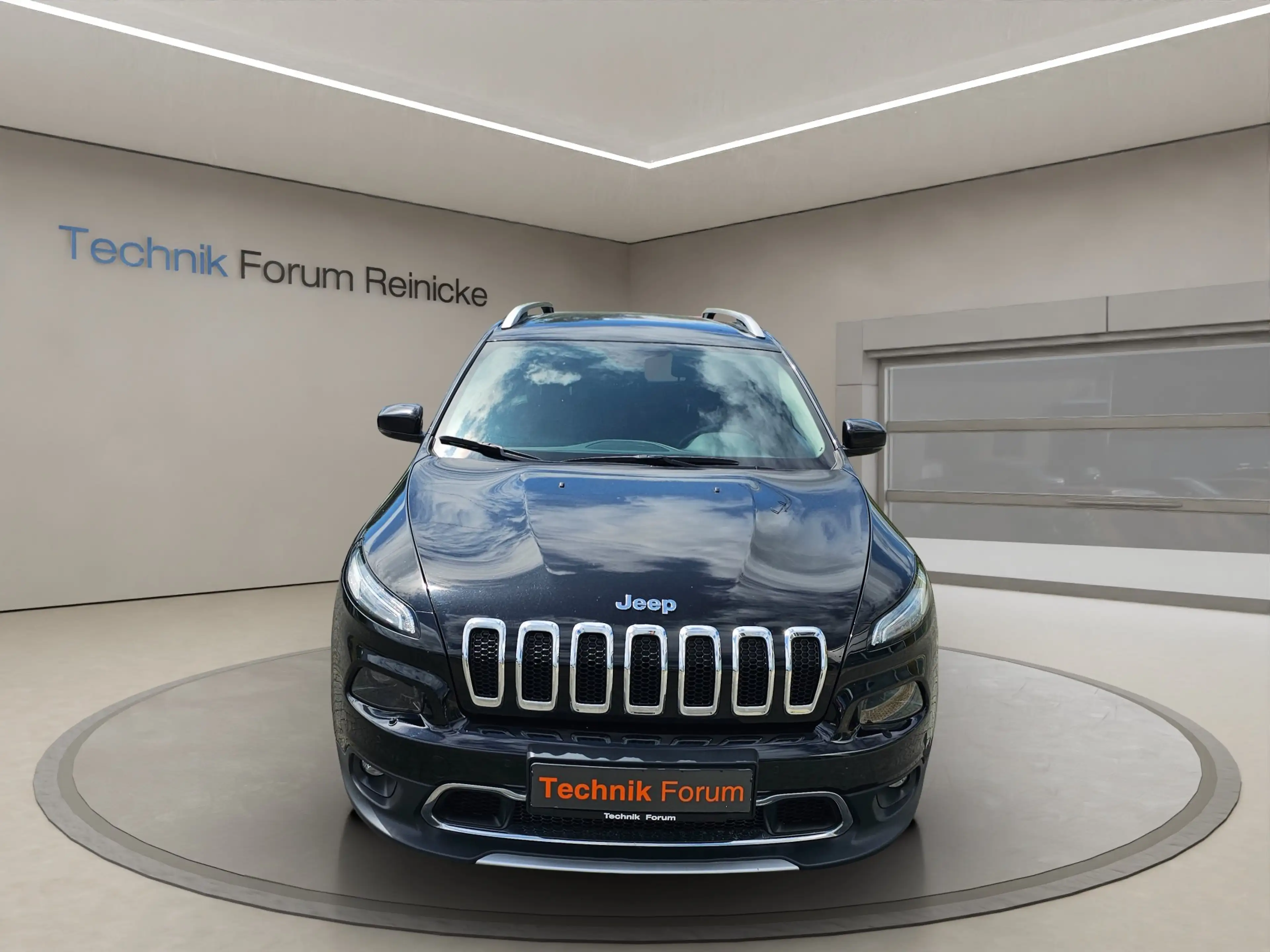 Jeep Cherokee Limited 4WD — photo 8