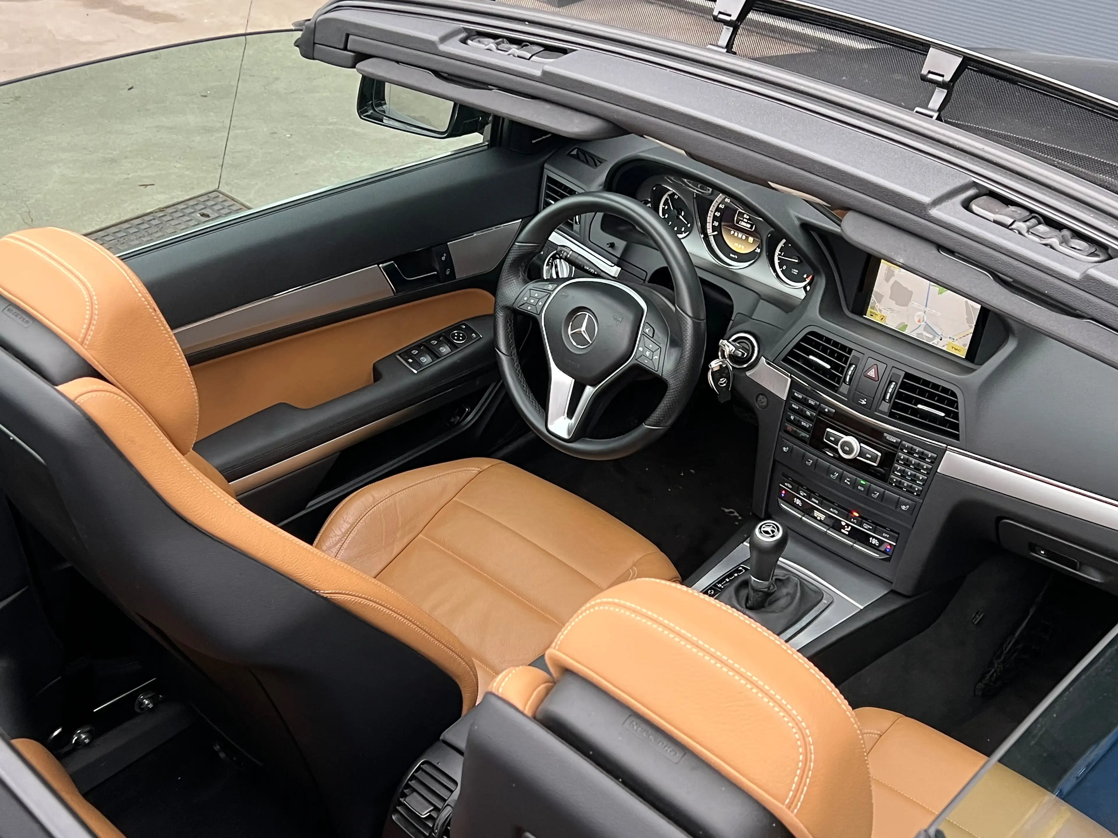 Mercedes-Benz E 220 CDI DPF Cabrio Avantgarde Camera Navi Xenon — photo 15