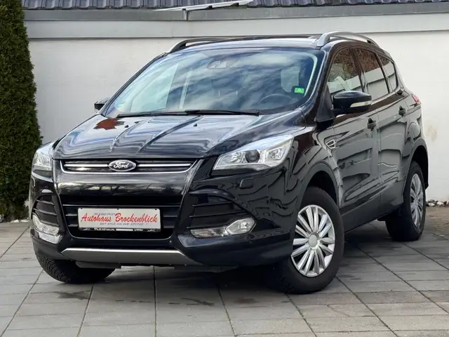 Ford Kuga Titanium*AHK*Xenon*4x4*Händler/Export