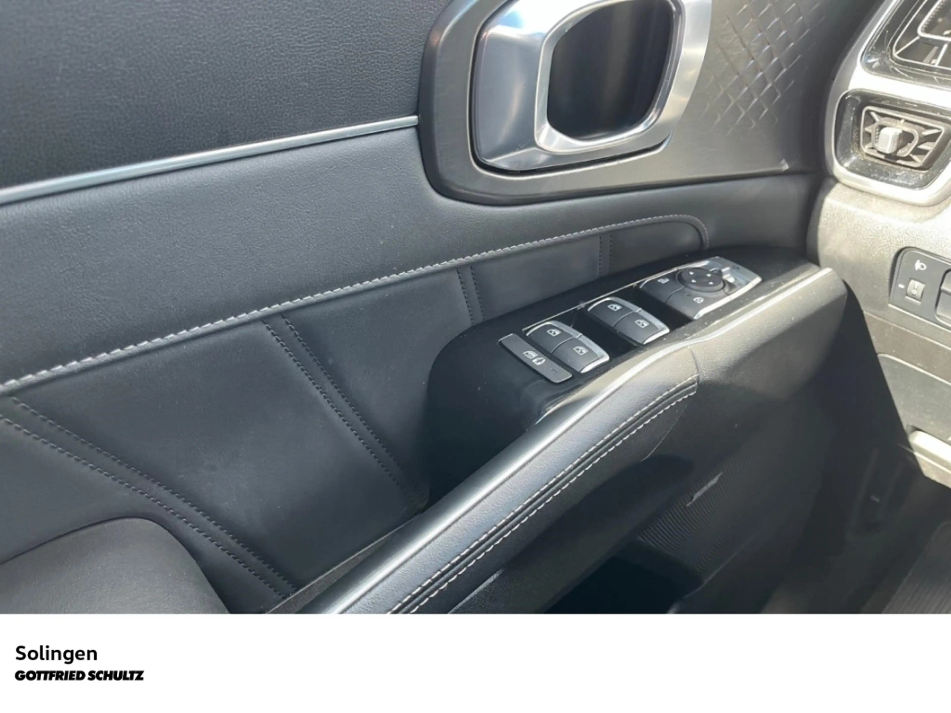 Kia Sorento 2.2 Spirit 4WD   Aut.   Navi   Bose   Keyless — photo 10