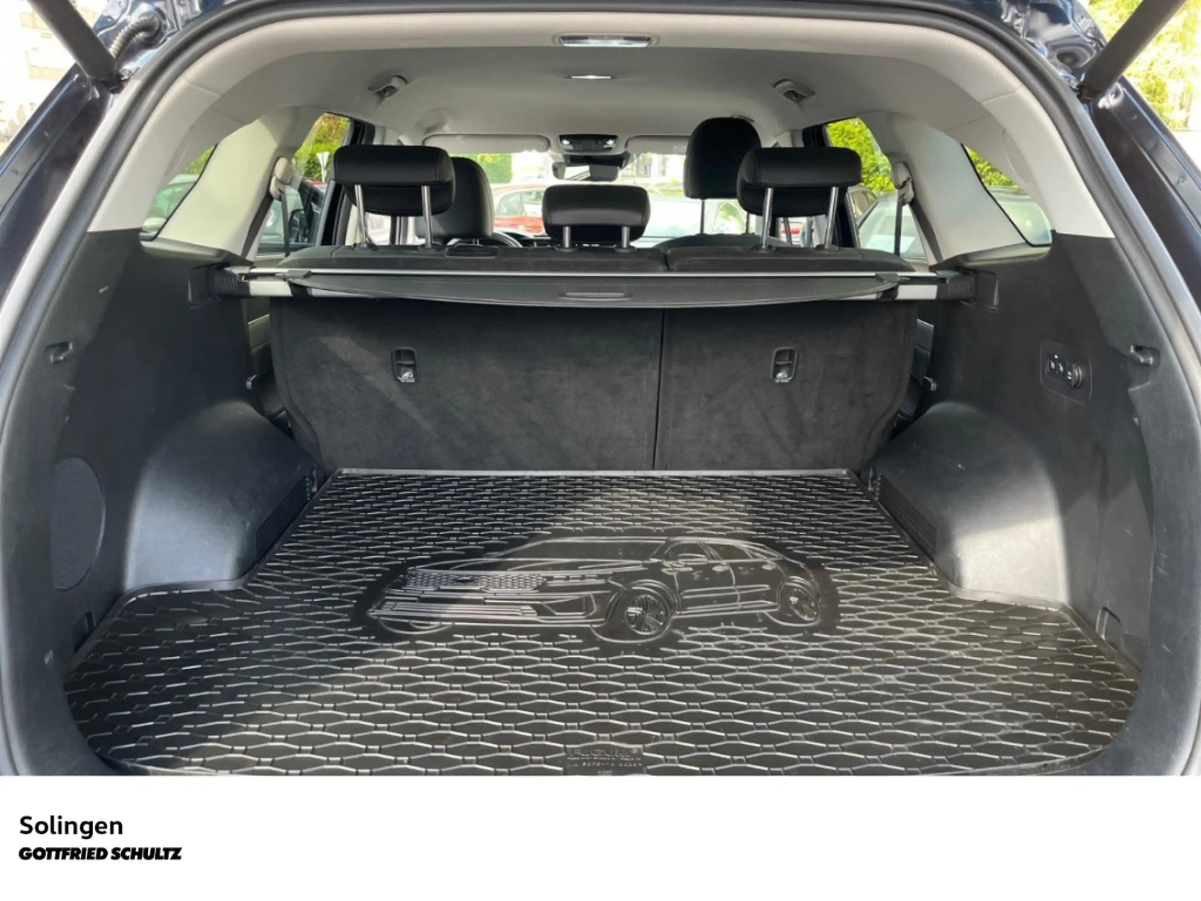 Kia Sorento 2.2 Spirit 4WD   Aut.   Navi   Bose   Keyless — photo 7