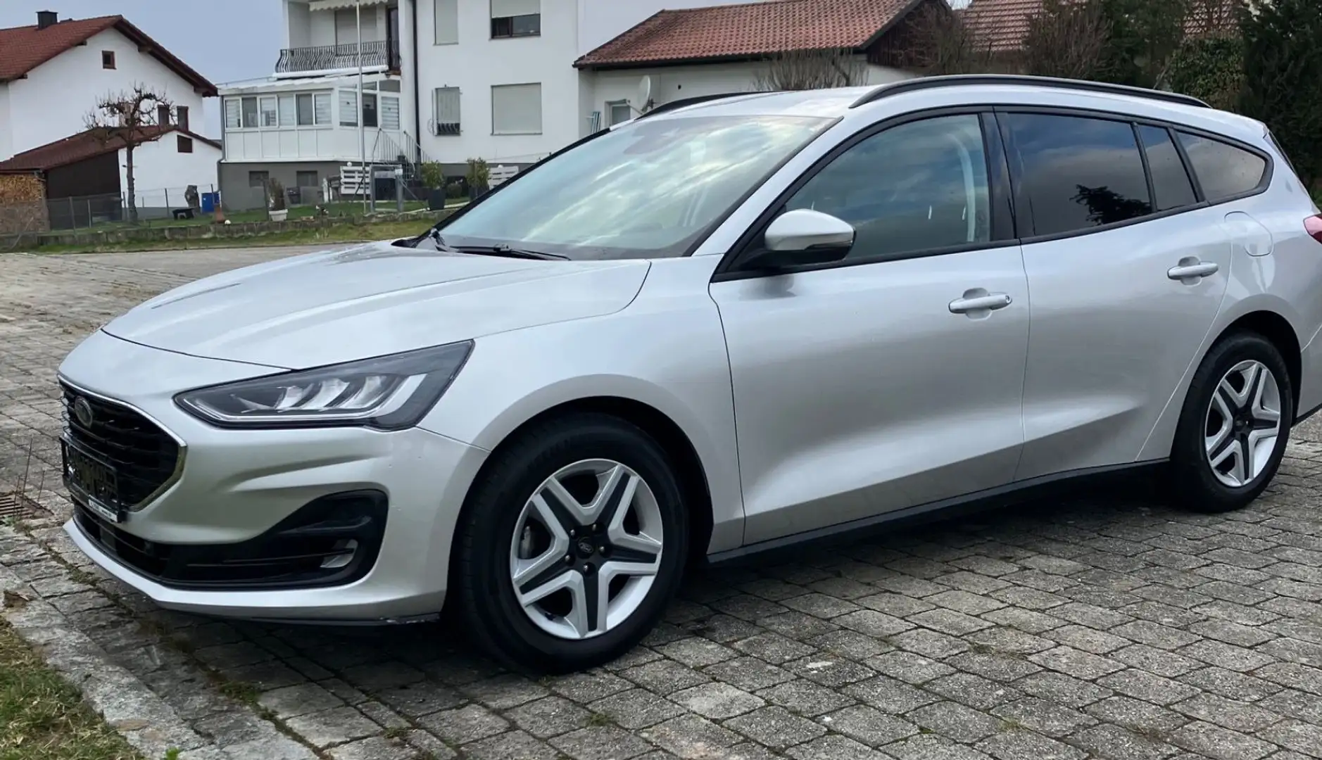 Ford Focus Turnier Cool & Connect Silber - 2