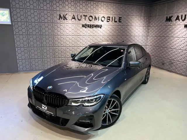 BMW 3 Series view 2