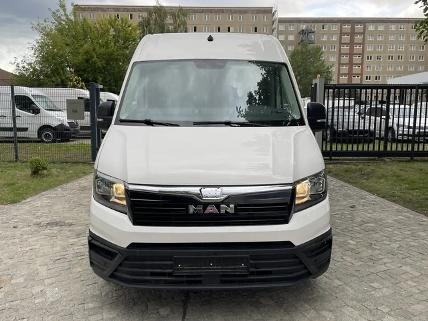 MAN TGE 3.140 MAXI Weiß - 2