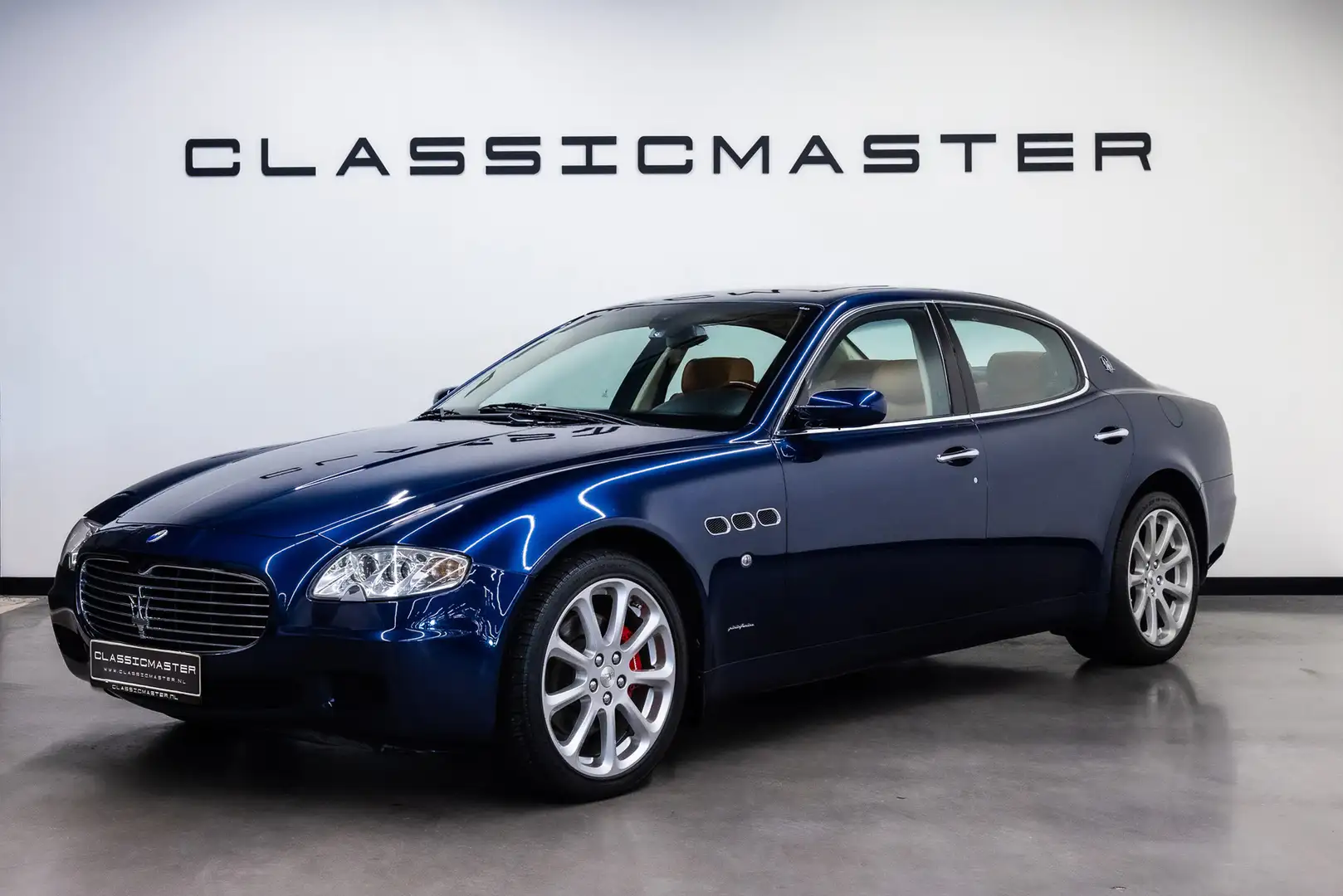 Maserati Quattroporte 4.2 Duo Select Fiscale waarde € 8.000,- plava - 1