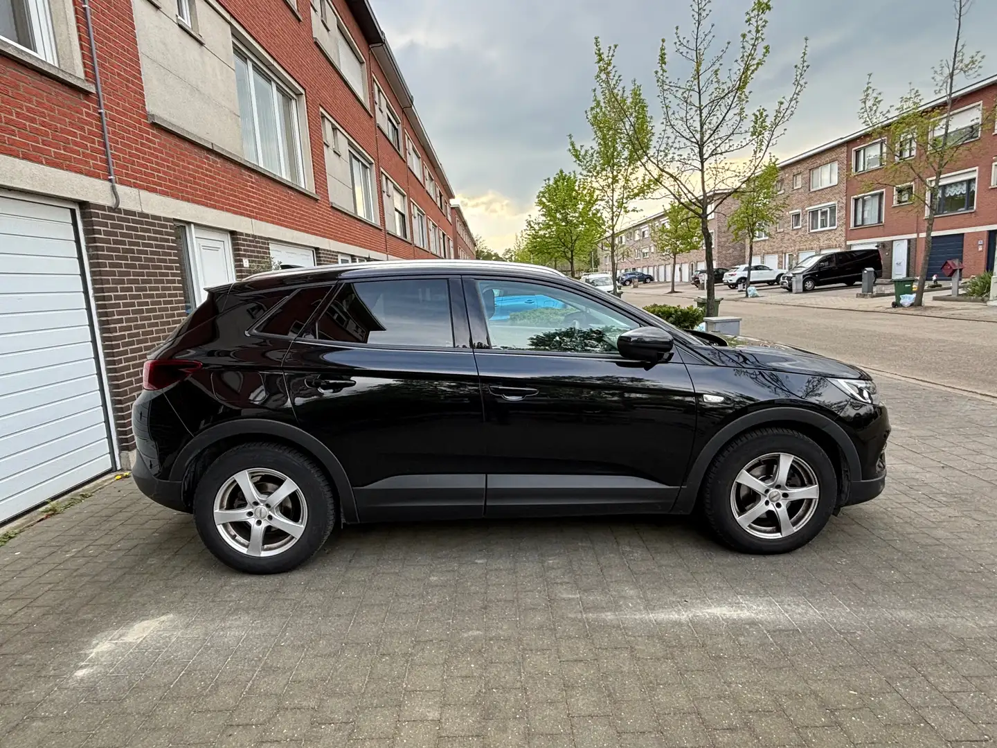 Opel Grandland X Grandland X 1.2 Start/Stop 120 Jahre Noir - 2