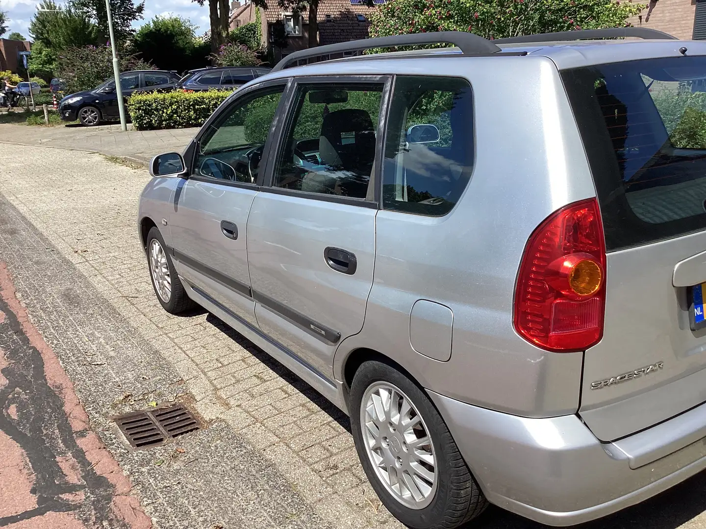 Mitsubishi Space Star Space Star 1.6 Shogun SE Zilver - 2