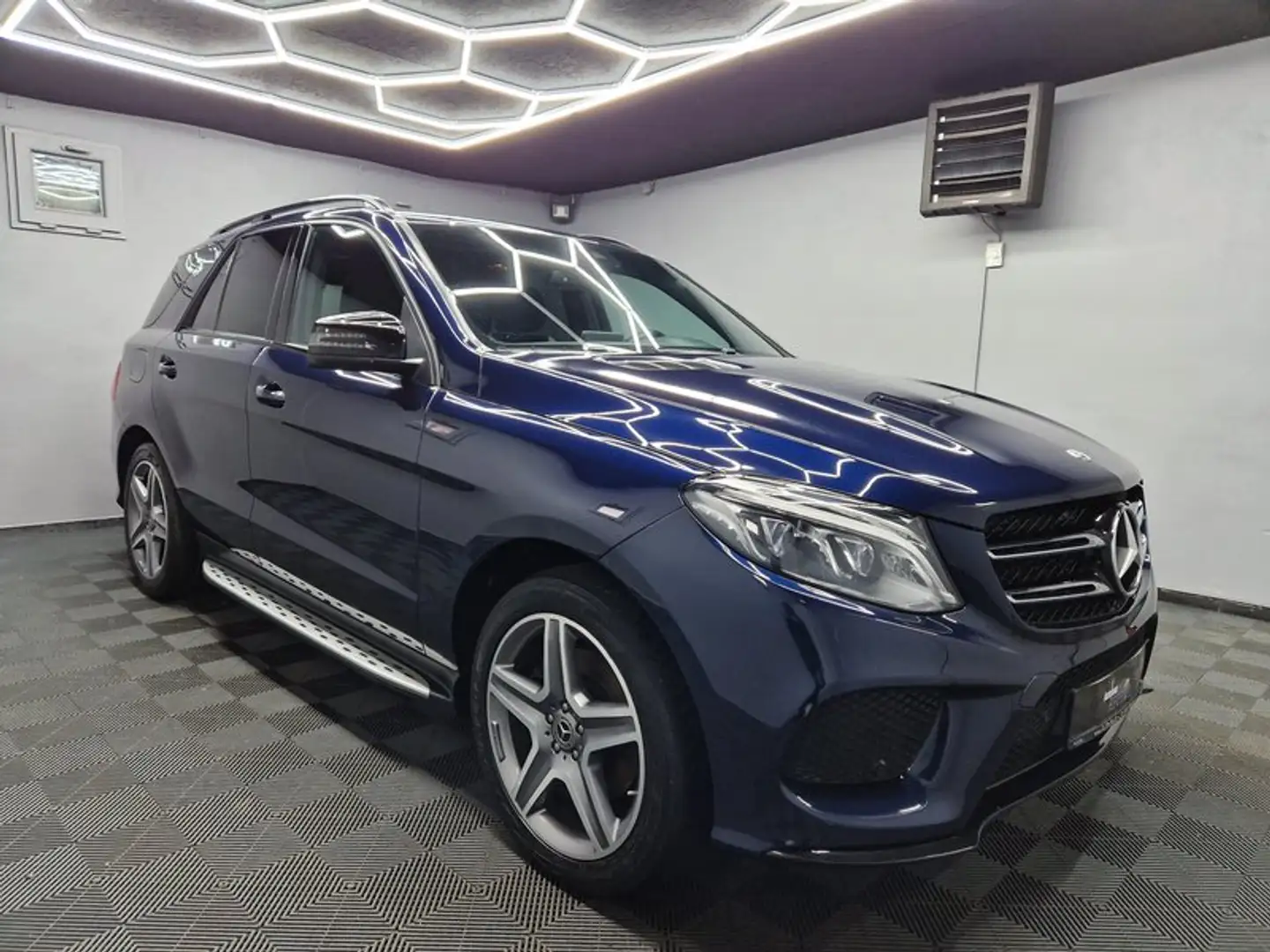 Mercedes-Benz GLE 350 d AMG 4Matic AIRMATIC||AUTOM|LEDER|LED| Bleu - 2