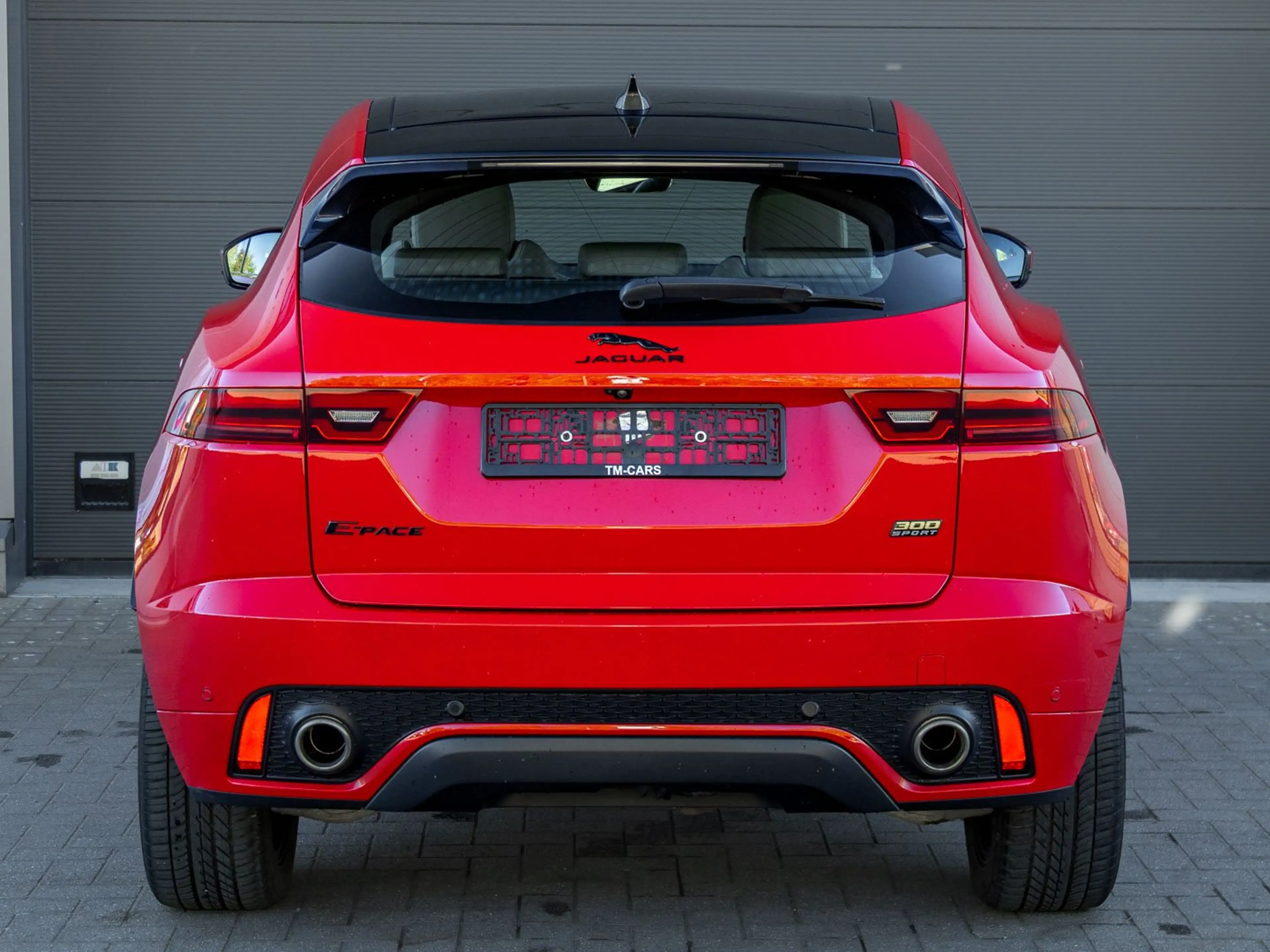 Jaguar E-Pace LED/navigatie/360° camera/P300 — photo 7