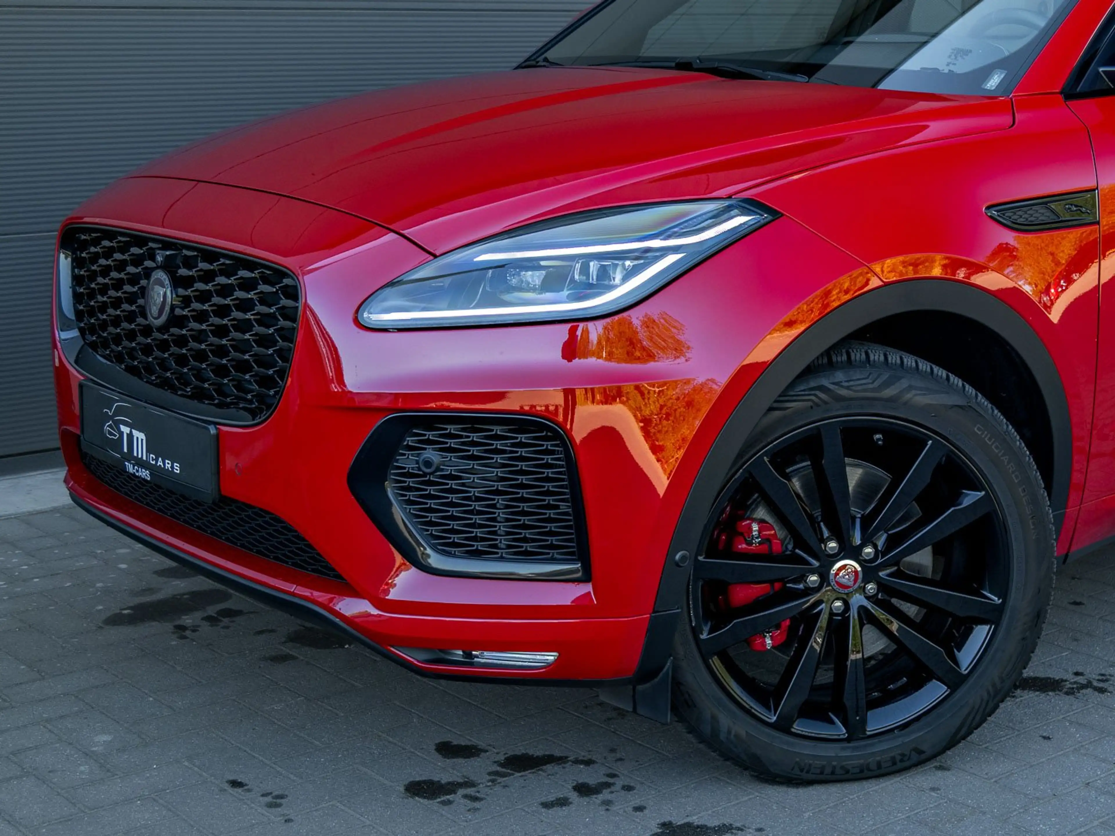 Jaguar E-Pace LED/navigatie/360° camera/P300 — photo 5