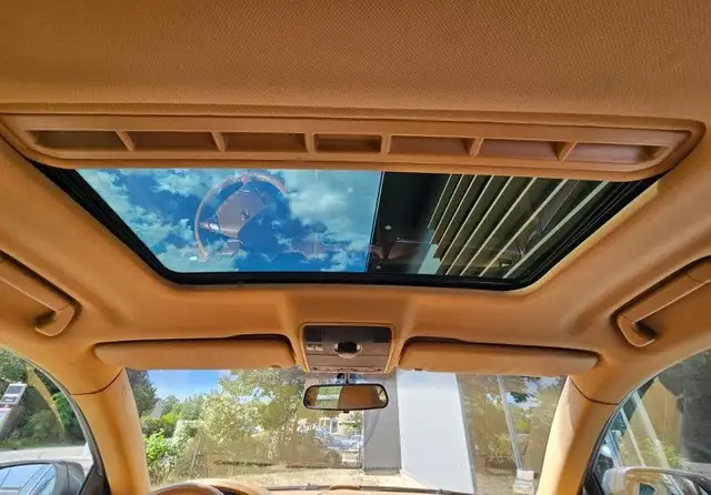 Porsche Cayenne view 26