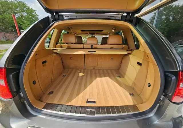 Porsche Cayenne view 12