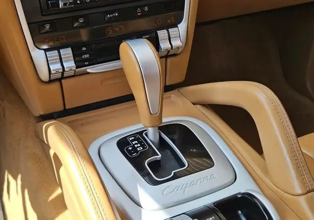 Porsche Cayenne view 20