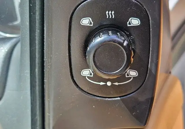 Porsche Cayenne view 25