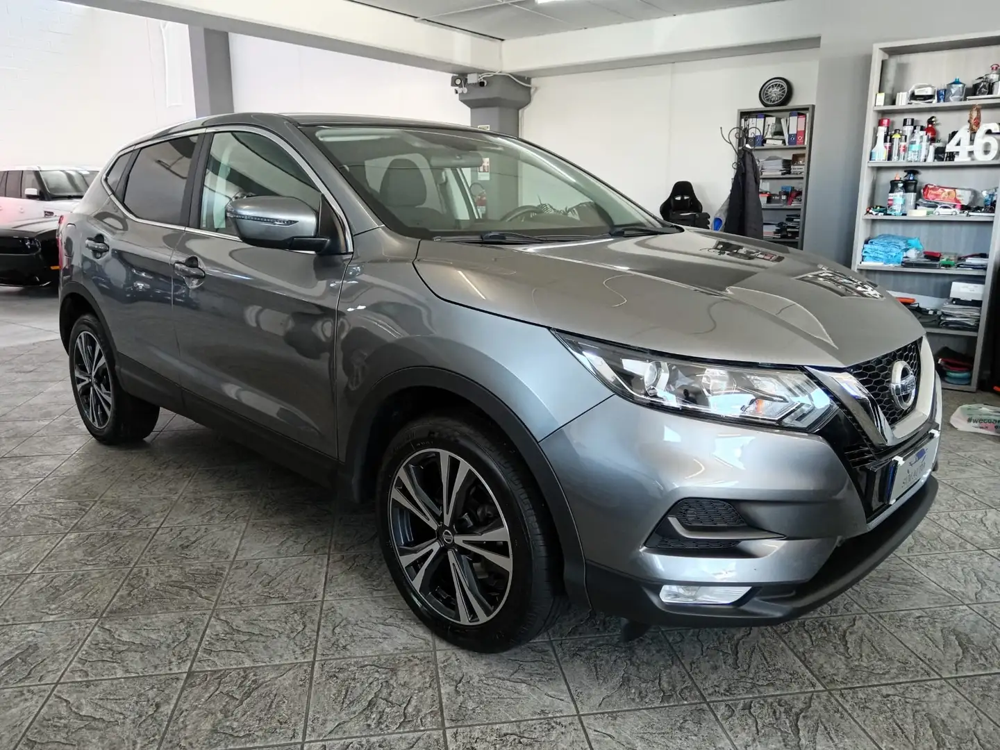 Nissan Qashqai Qashqai II 2017 1.5 dci N-Connecta 110cv Grigio - 1