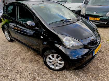 Toyota Aygo 1.0-12V +