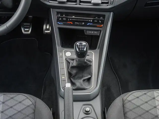 Volkswagen Taigo view 14