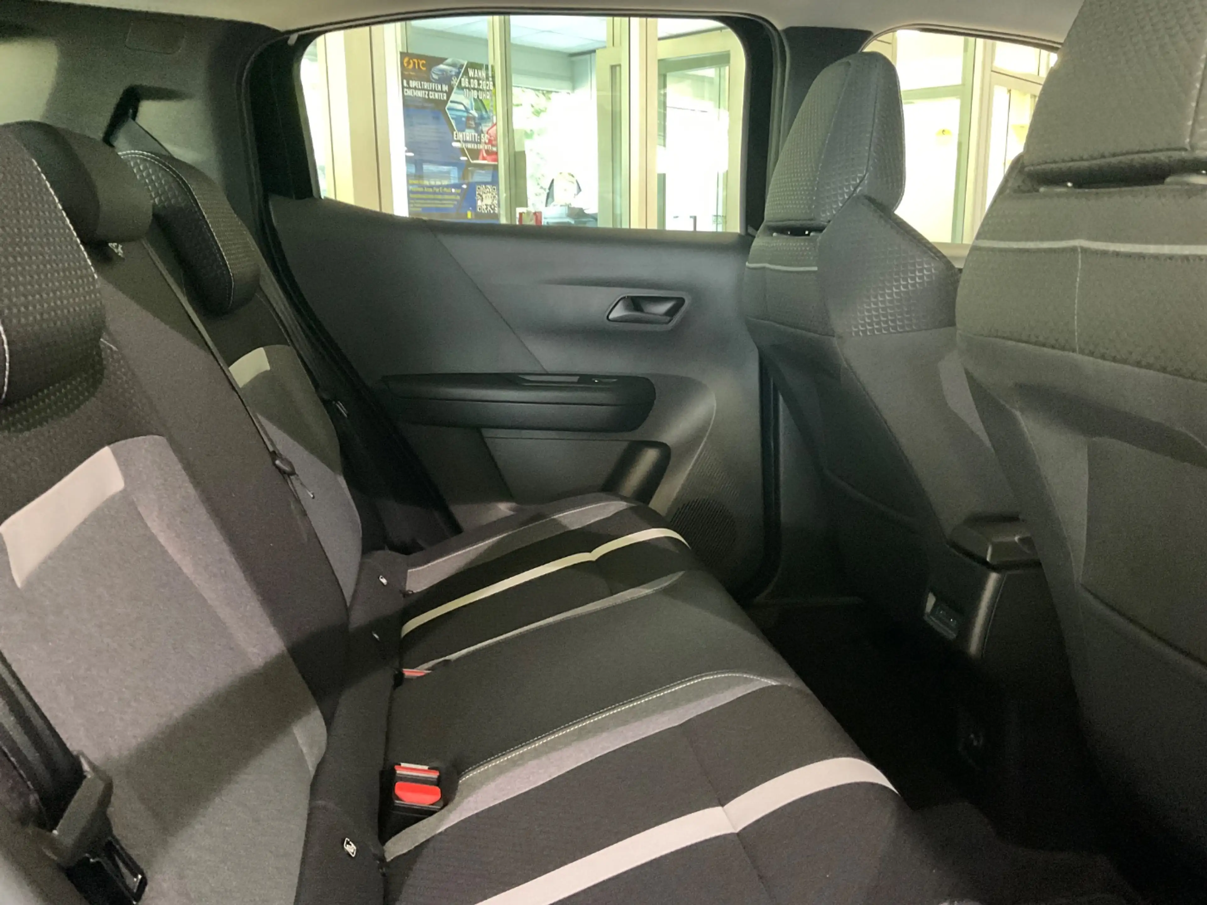 Opel Frontera Electric Edition 83 kW LED+Navi+SHZ+PDC — photo 10