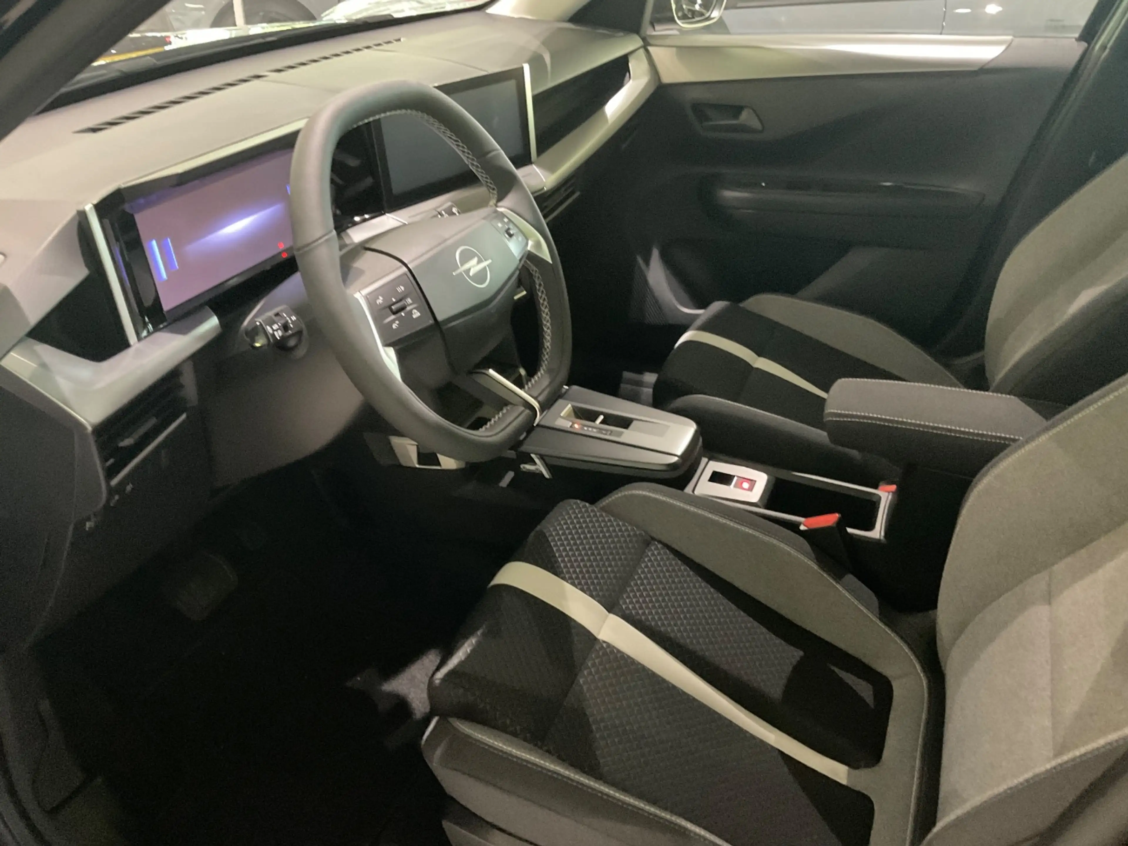 Opel Frontera Electric Edition 83 kW LED+Navi+SHZ+PDC — photo 11