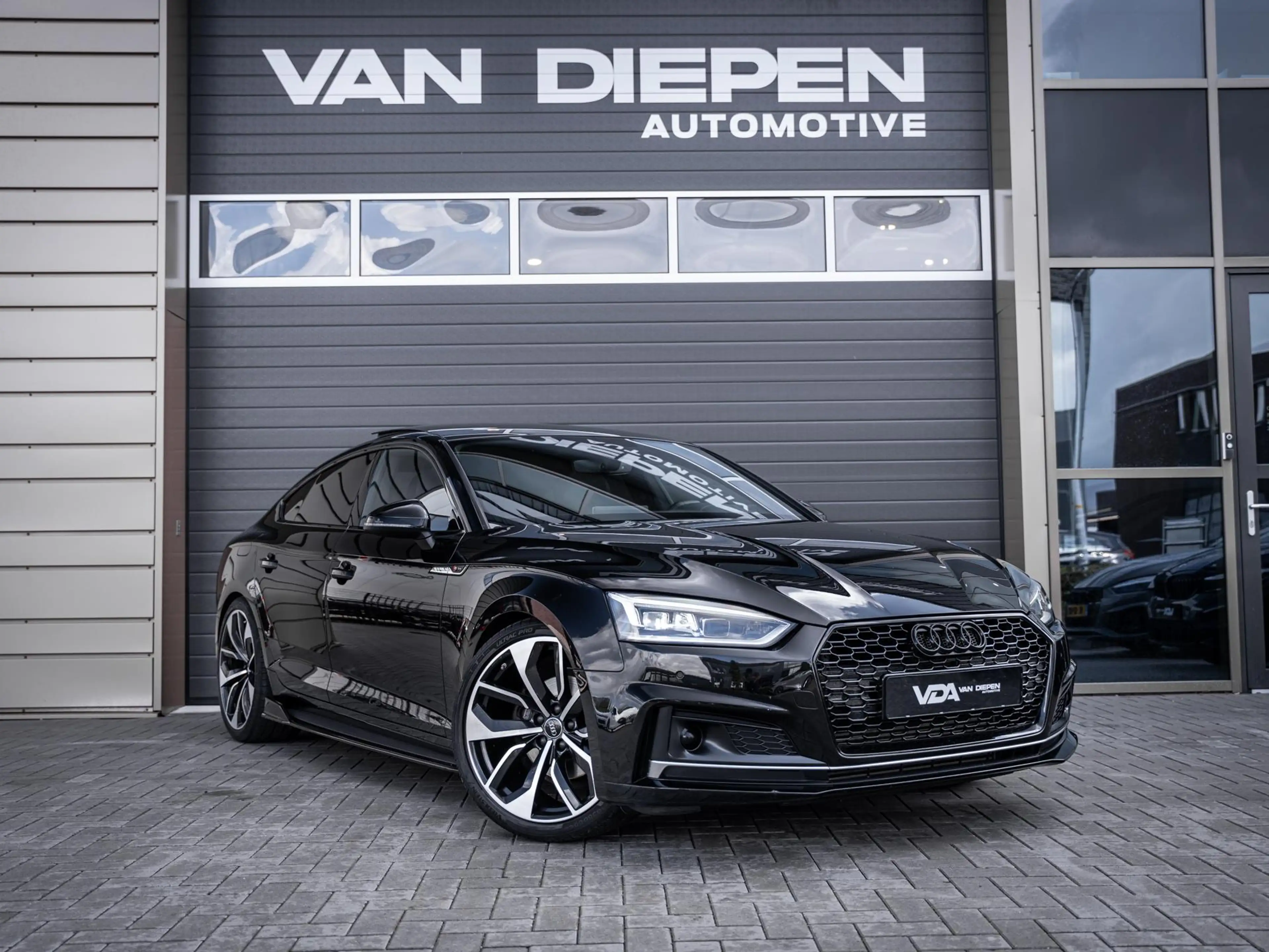 Audi A5 Sportback 40 TFSI Design Pro Line Plus - S5 Look l — photo 4