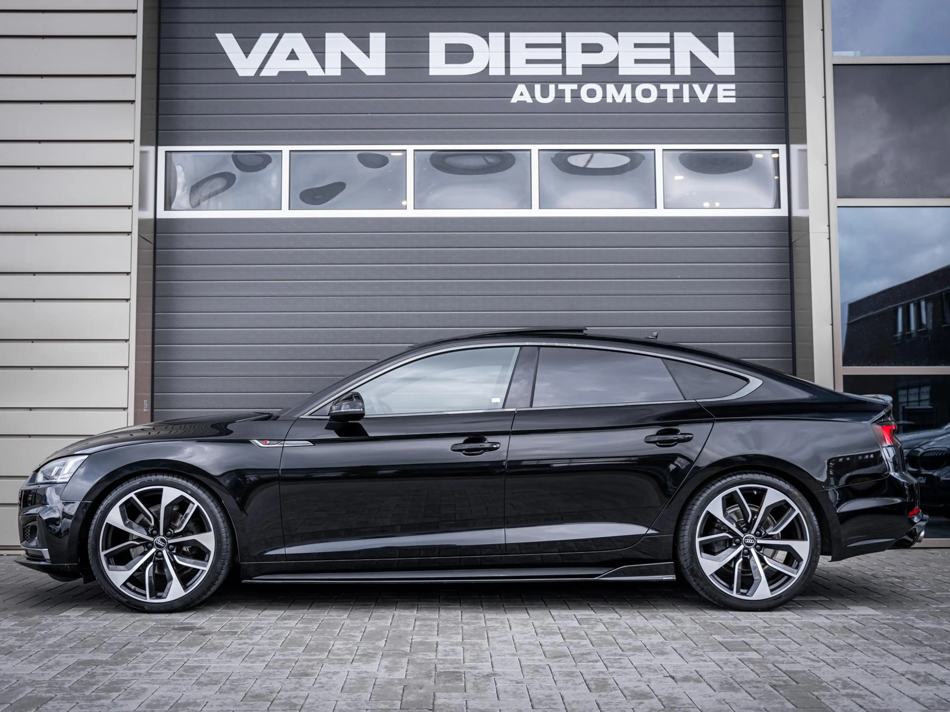 Audi A5 Sportback 40 TFSI Design Pro Line Plus - S5 Look l — photo 9