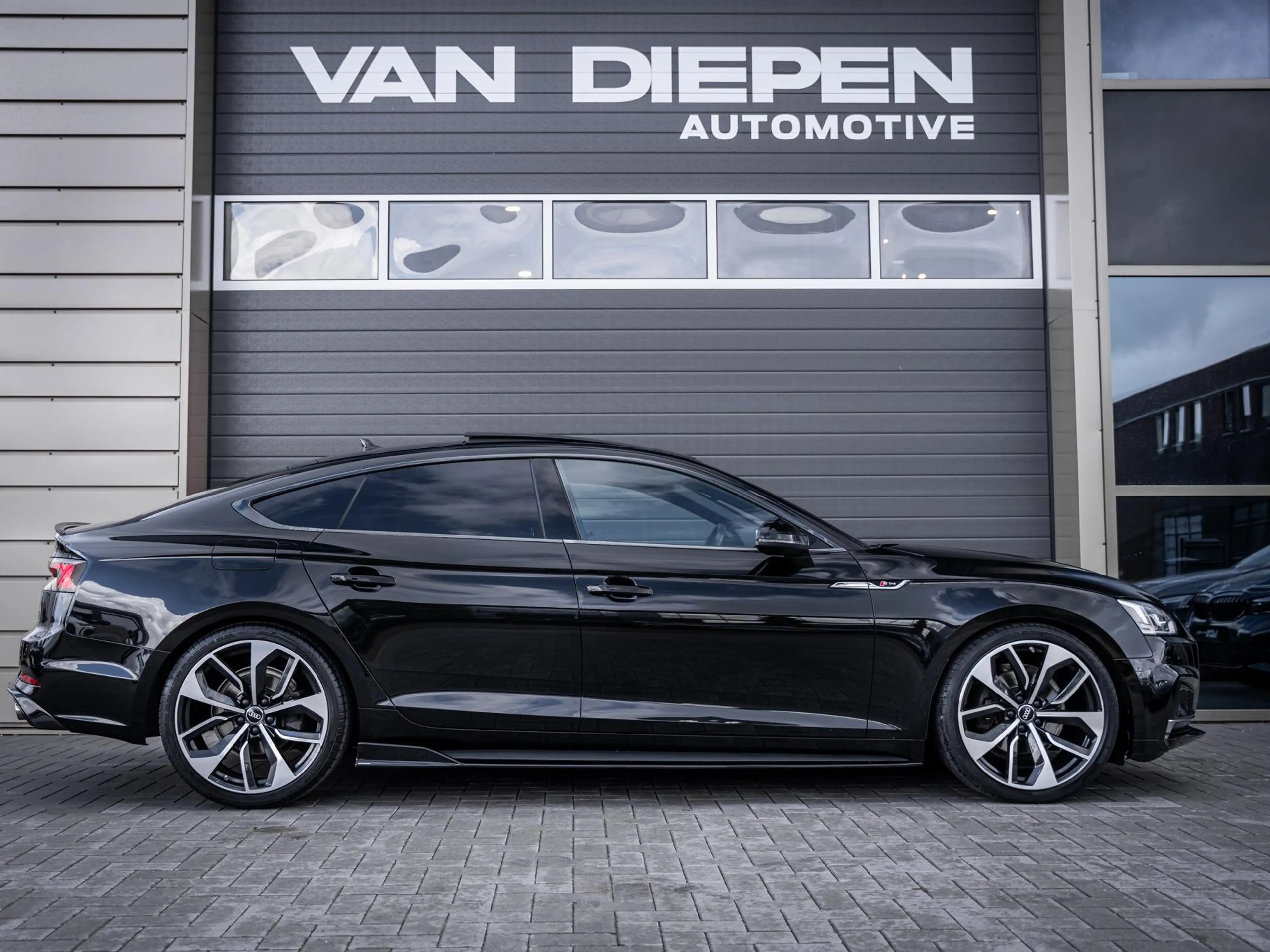 Audi A5 Sportback 40 TFSI Design Pro Line Plus - S5 Look l — photo 5