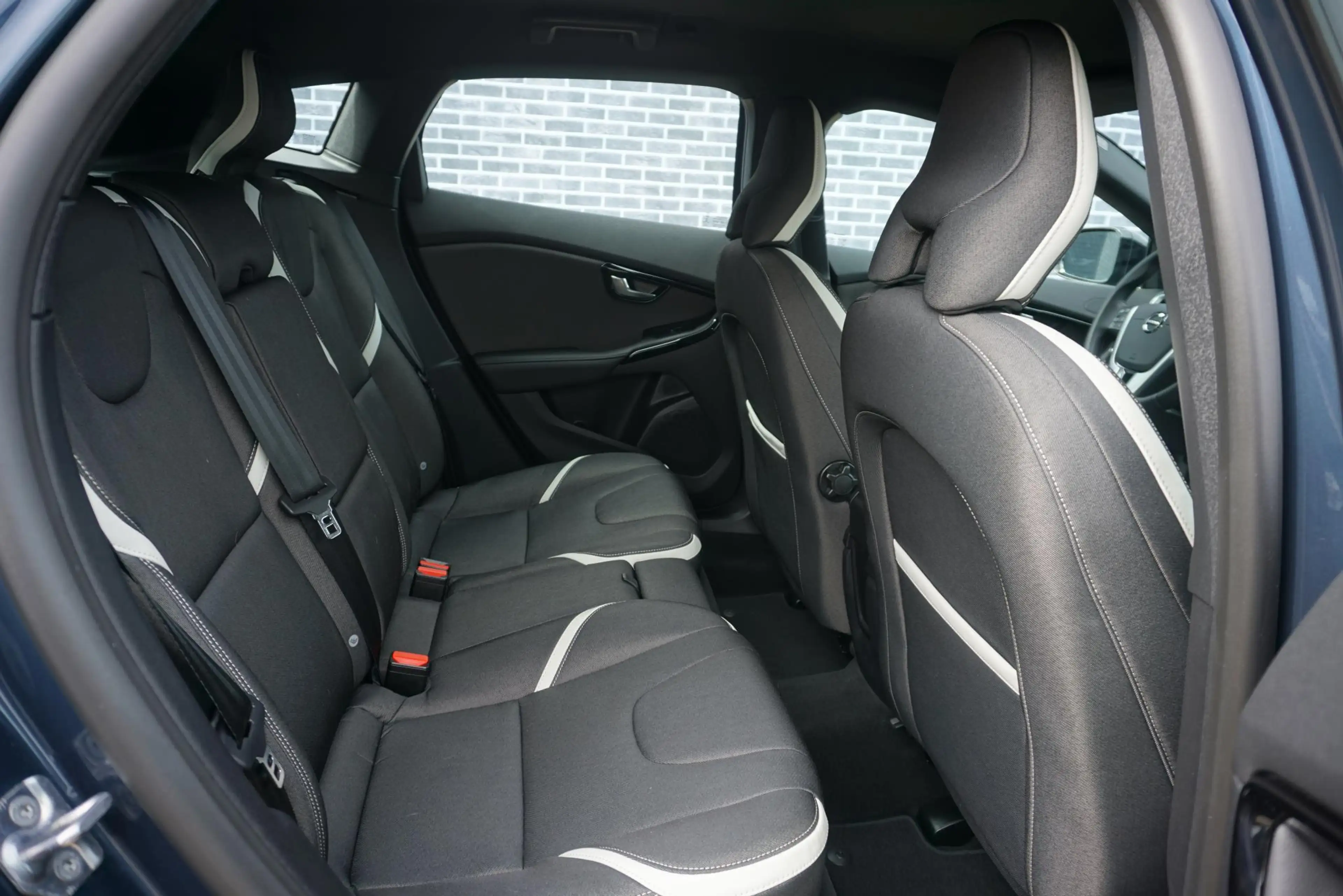 Volvo V40 Cross Country 1.5 T3 Dynamic Edition Volvo V40 Cross Country 1.5 — photo 6