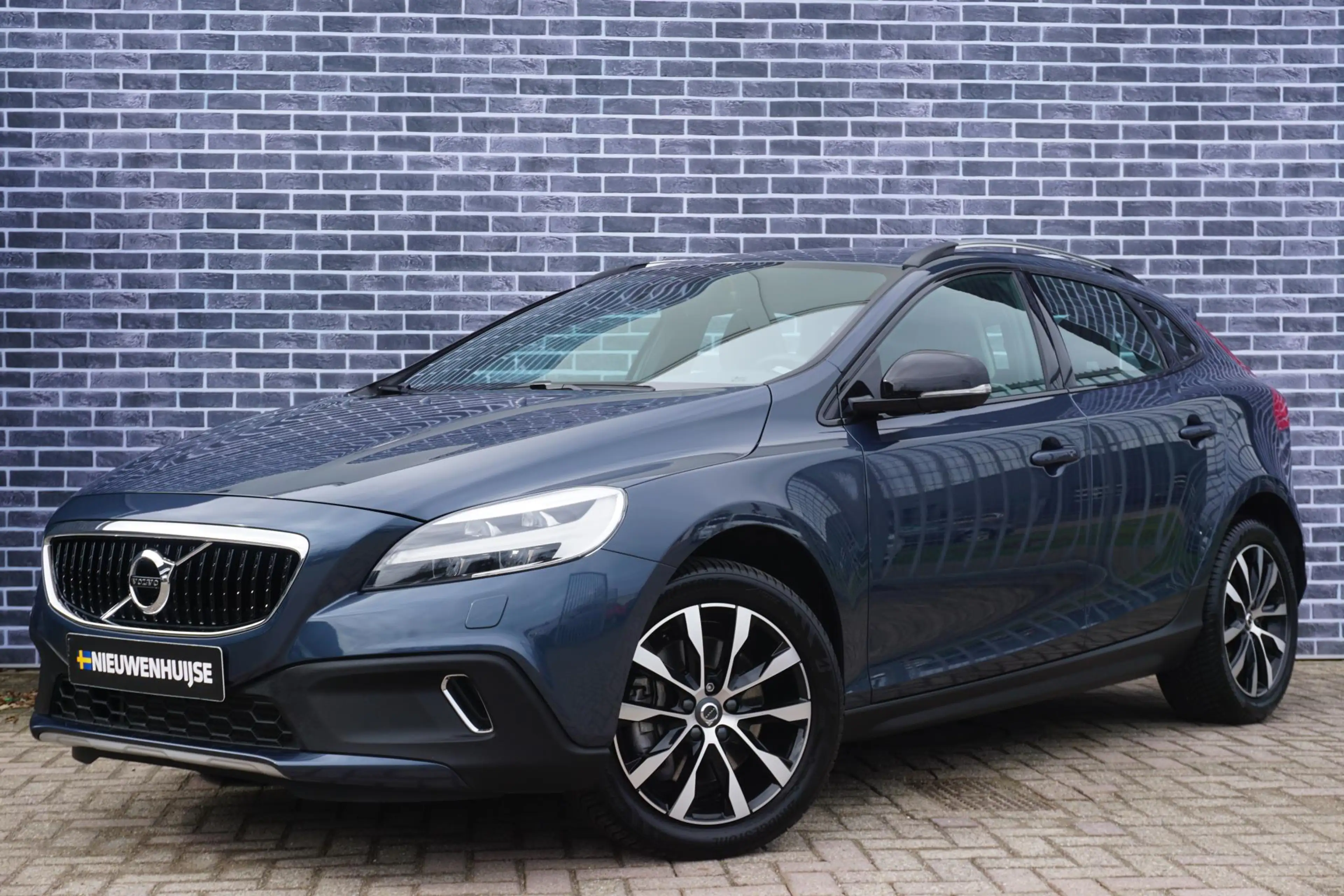 Volvo V40 Cross Country 1.5 T3 Dynamic Edition Volvo V40 Cross Country 1.5 — photo 14