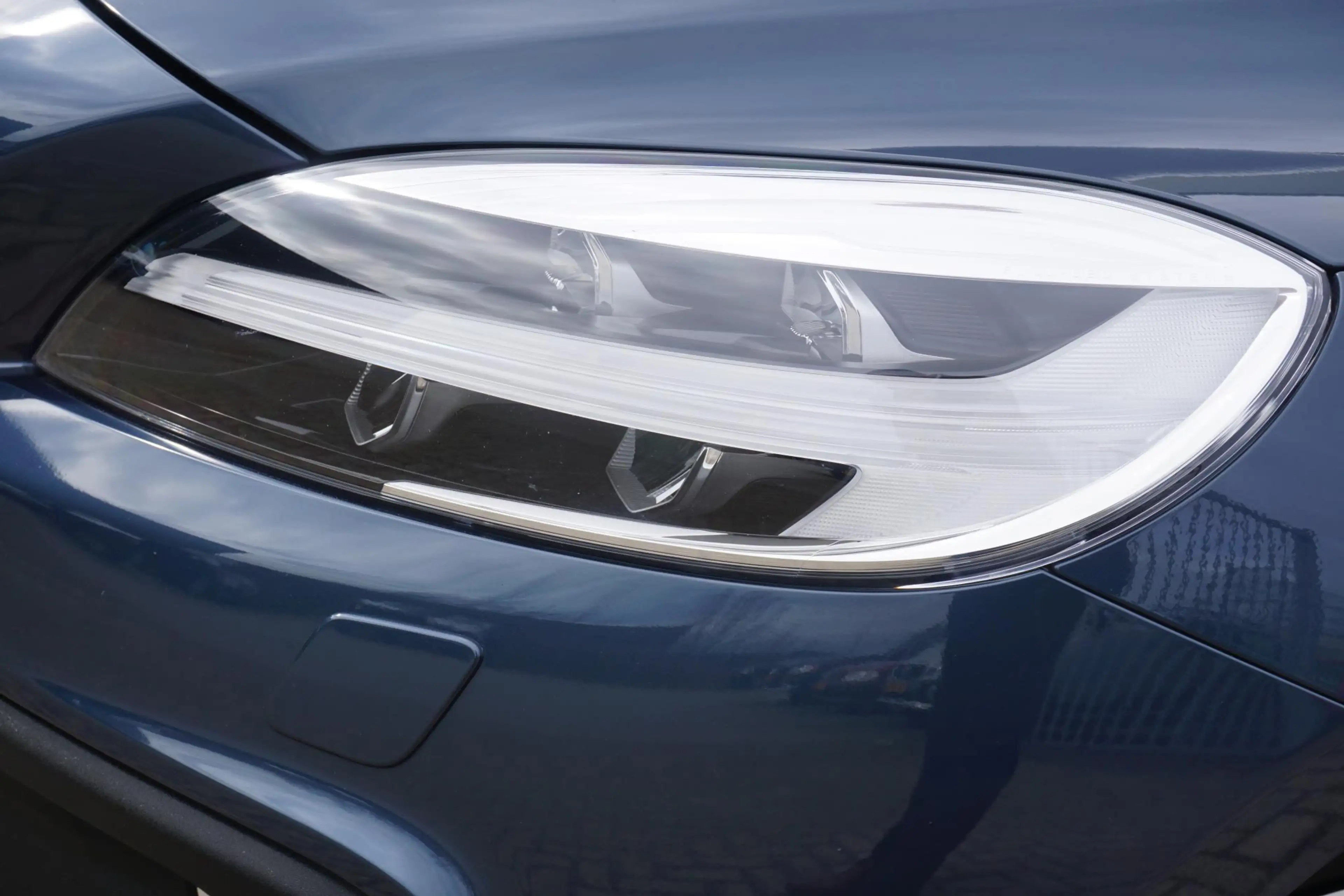 Volvo V40 Cross Country 1.5 T3 Dynamic Edition Volvo V40 Cross Country 1.5 — photo 9