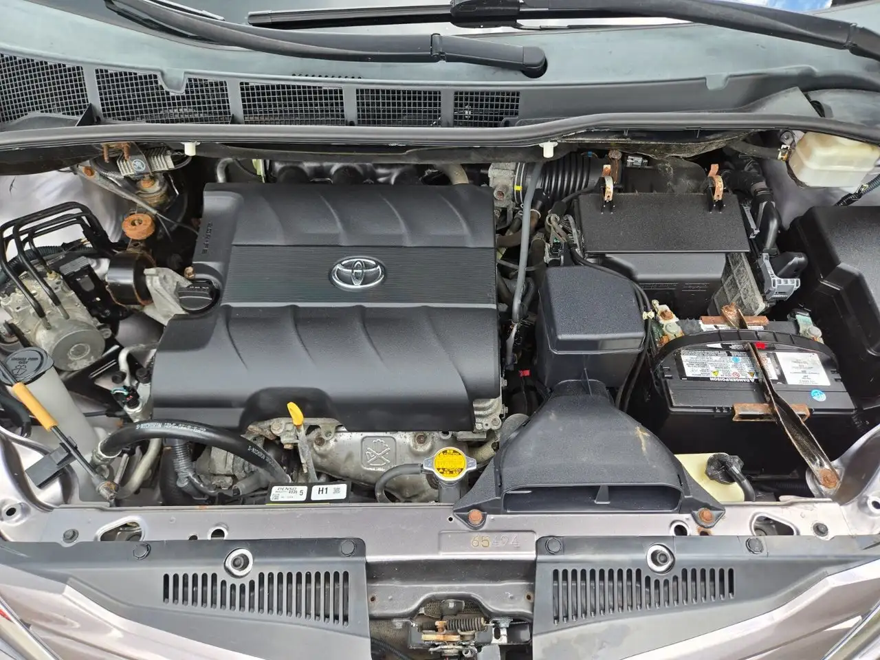 Toyota Sienna снимка Toyota Sienna