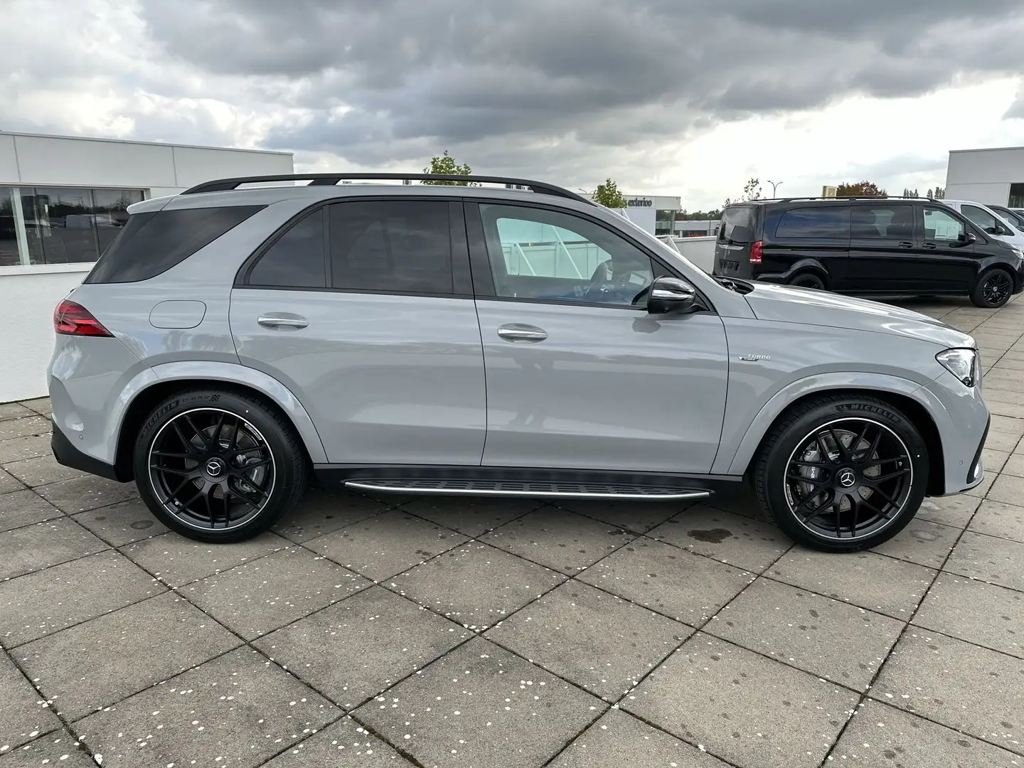 Mercedes-Benz GLE 53 AMG e Plug-in Hybride 4M/AMG/PREMIUM/22"/TREKH/360 CAM Grijs - 2