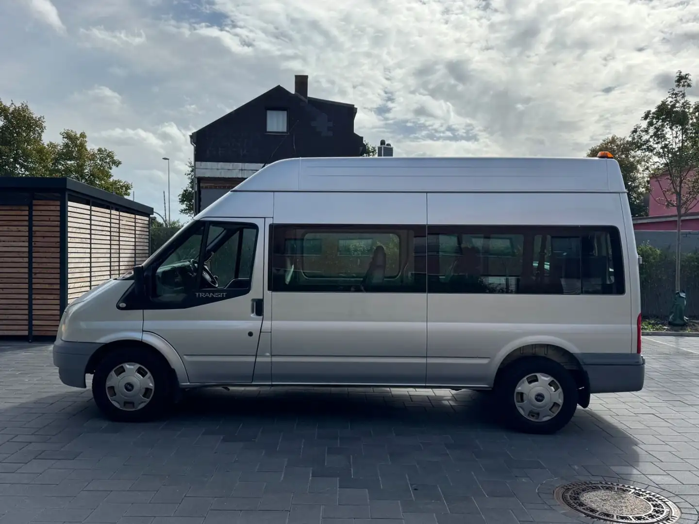 Ford Transit FT 350 L Trend/TÜV NEU/ Rollstuhlfahrer Silber - 2