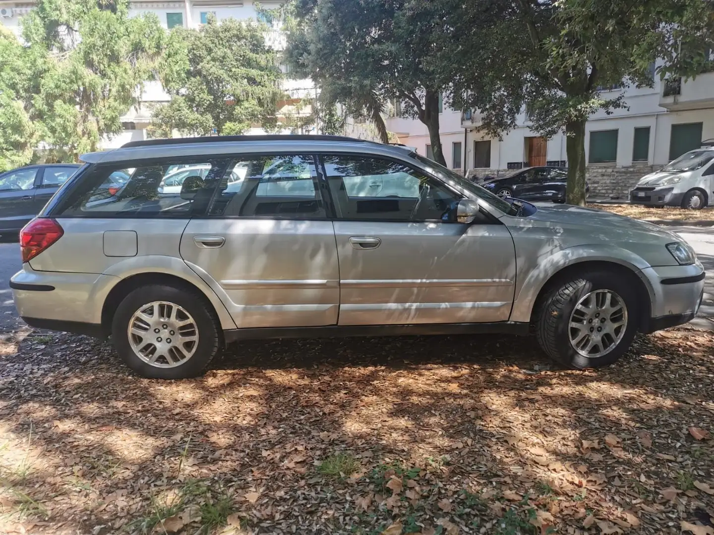 Subaru OUTBACK Outback 2.5 bi-fuel Jtg auto Stříbrná - 1