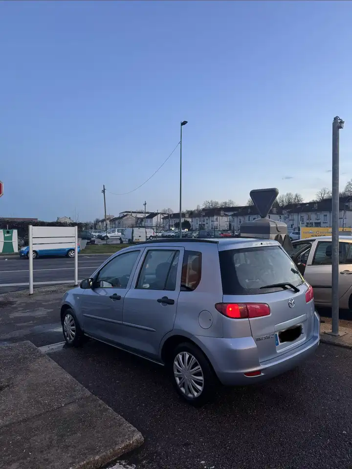 Mazda 2