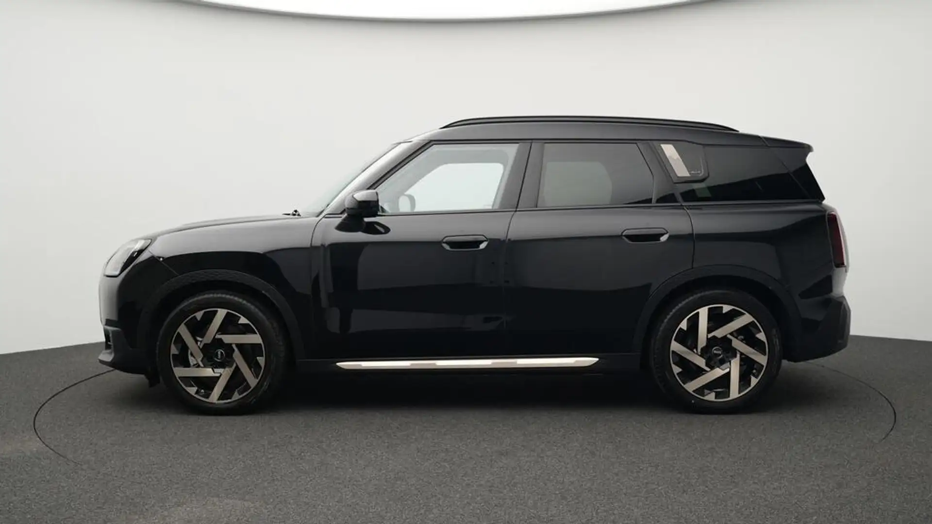 MINI Countryman SE All4 Favoured Trim Noir - 2