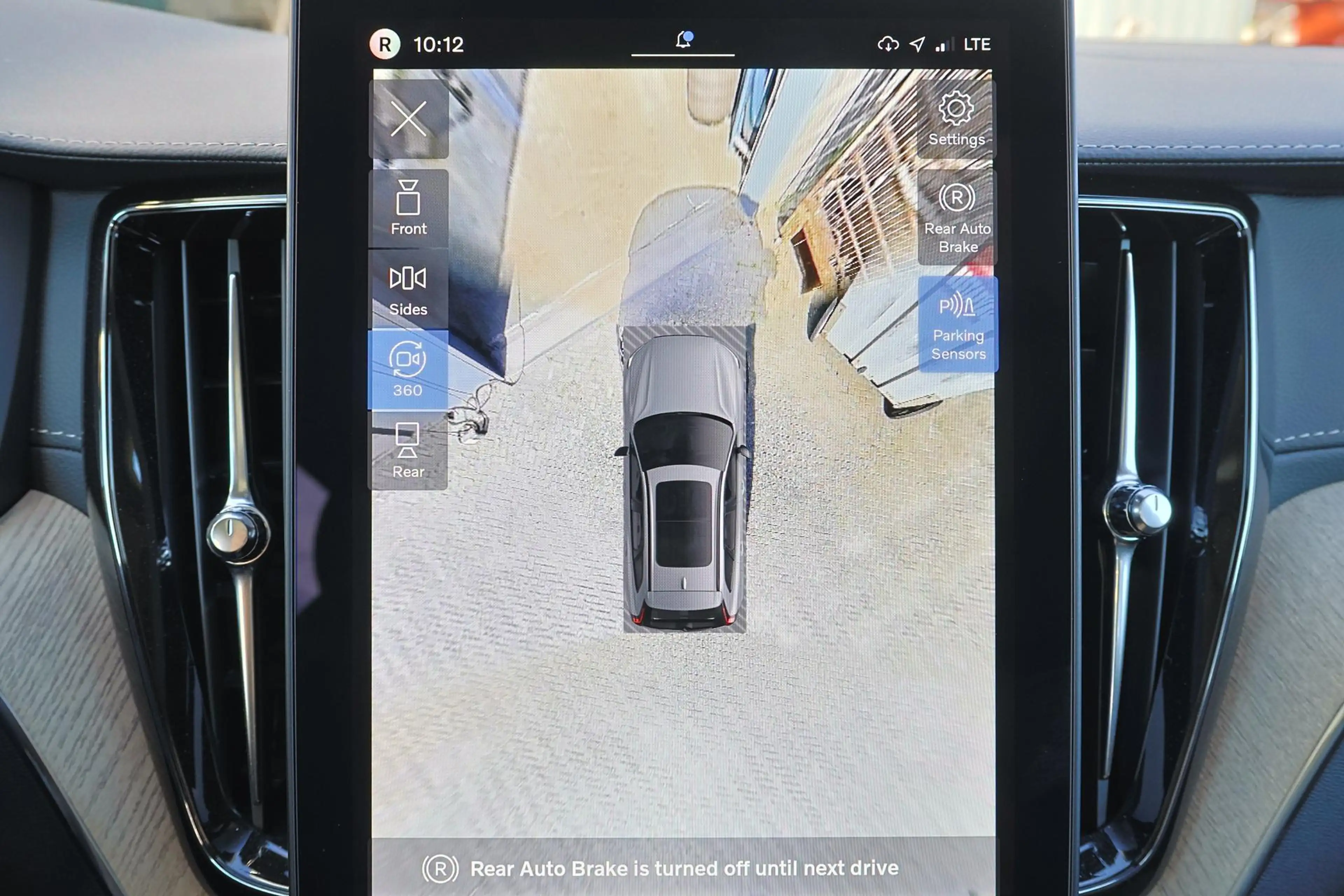 Volvo XC60 T6 Recharge AWD Ultra Dark - Luchtvering - Panoram — photo 9