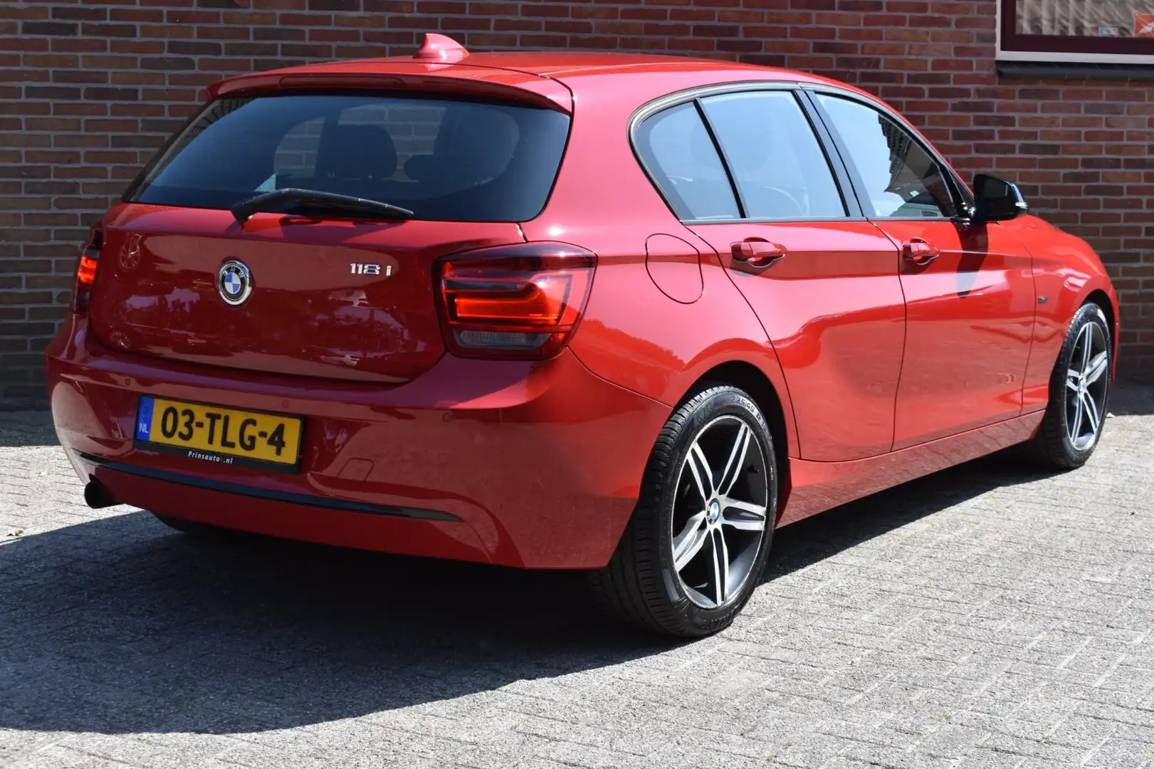 BMW 118 1-serie 118i Business '12 Xenon Navi Clima Cruise Rot - 2