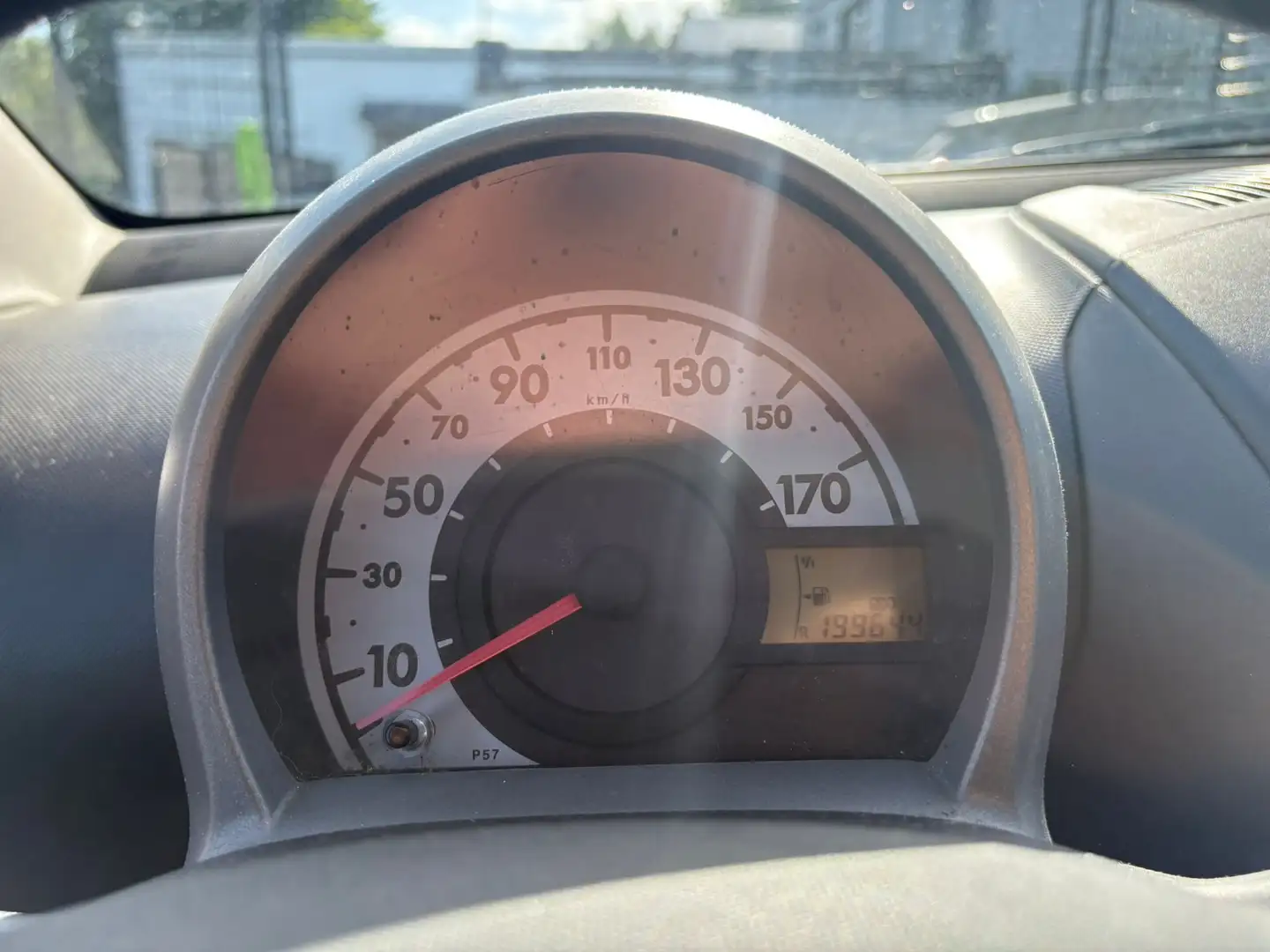 Peugeot 107 1.0i 12v Trendy Gris - 2