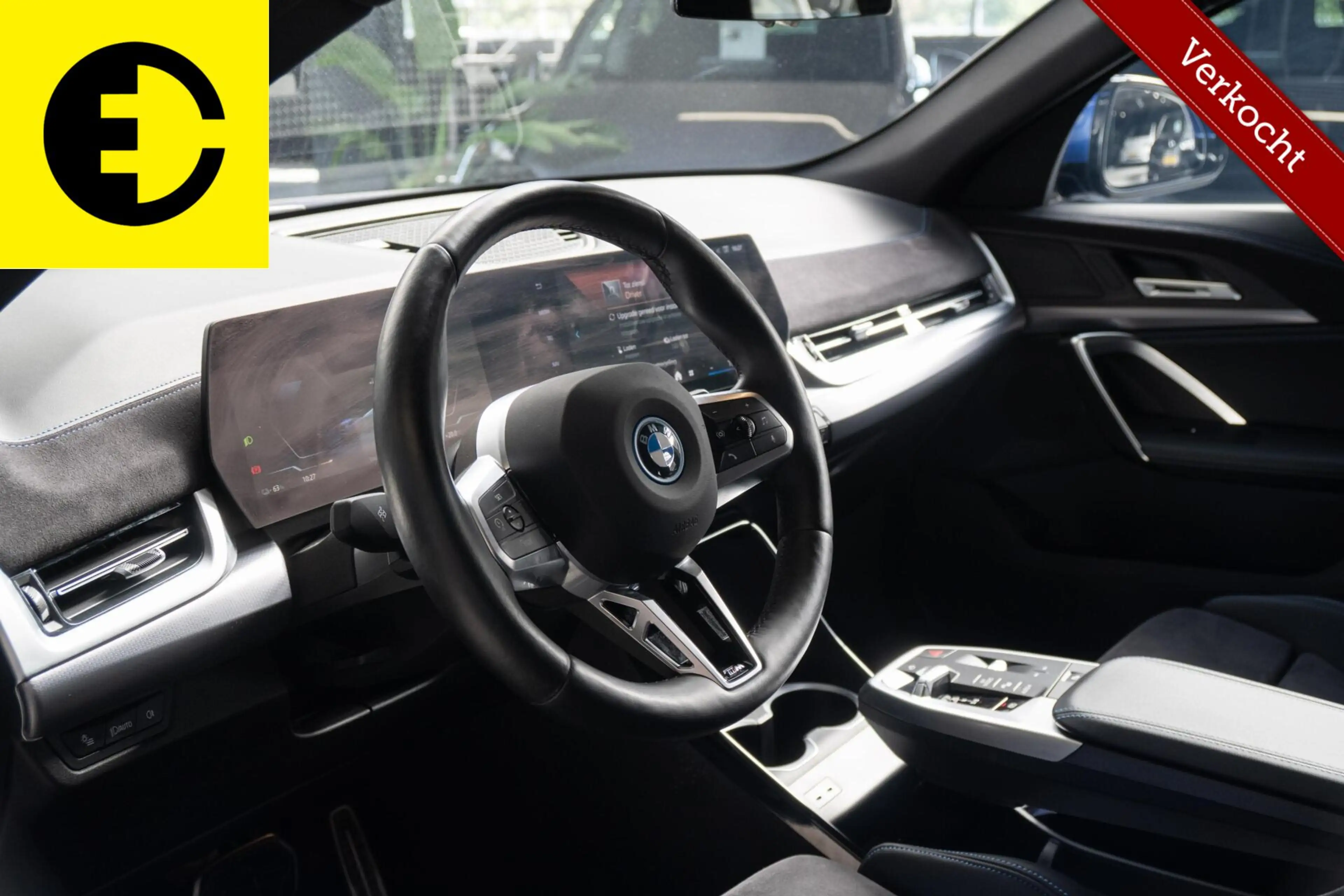 BMW iX2 eDrive20 67 kWh | 96,9% SOH | Alcantara stoelen | — photo 5