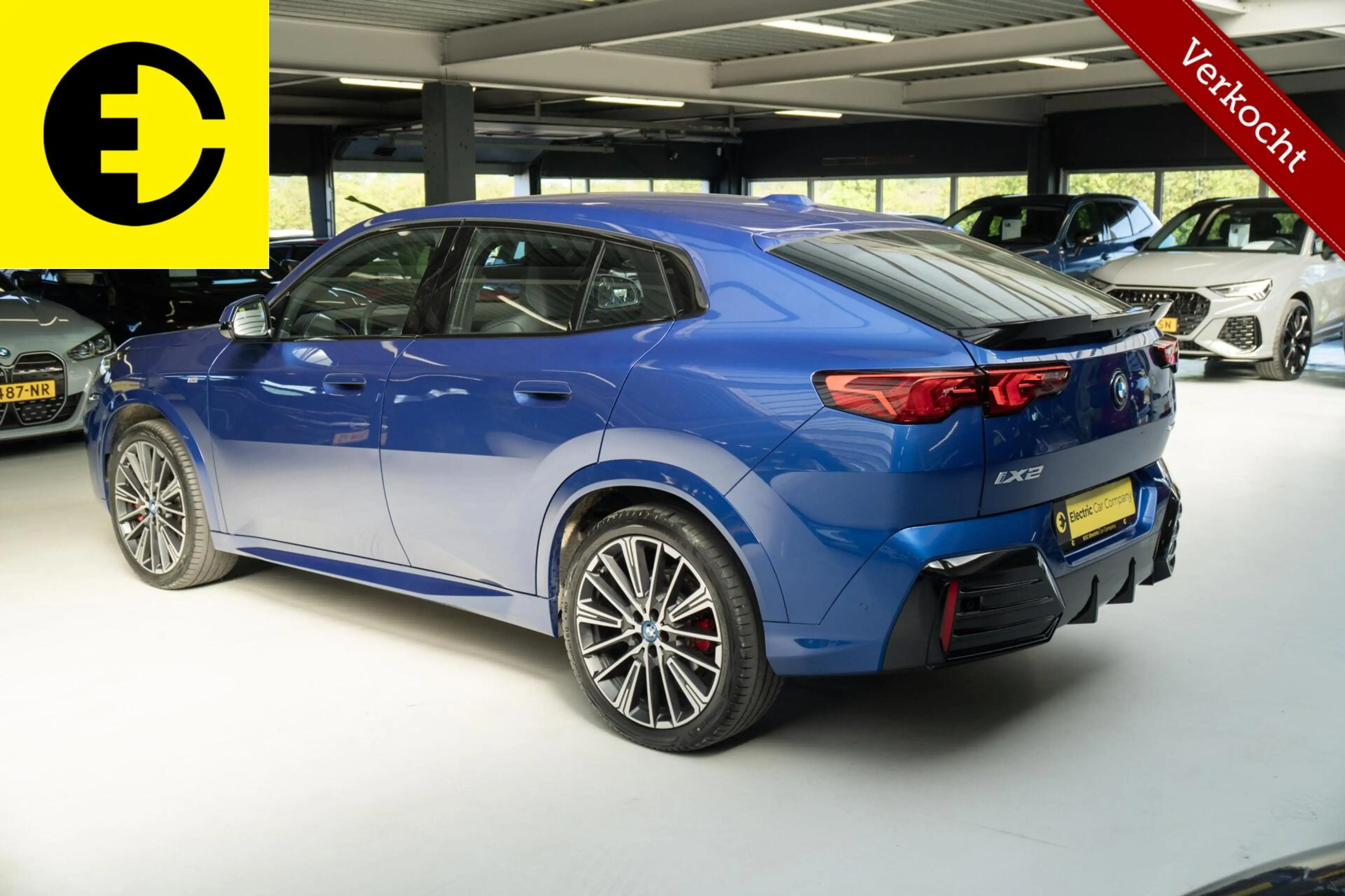 BMW iX2 eDrive20 67 kWh | 96,9% SOH | Alcantara stoelen | — photo 15