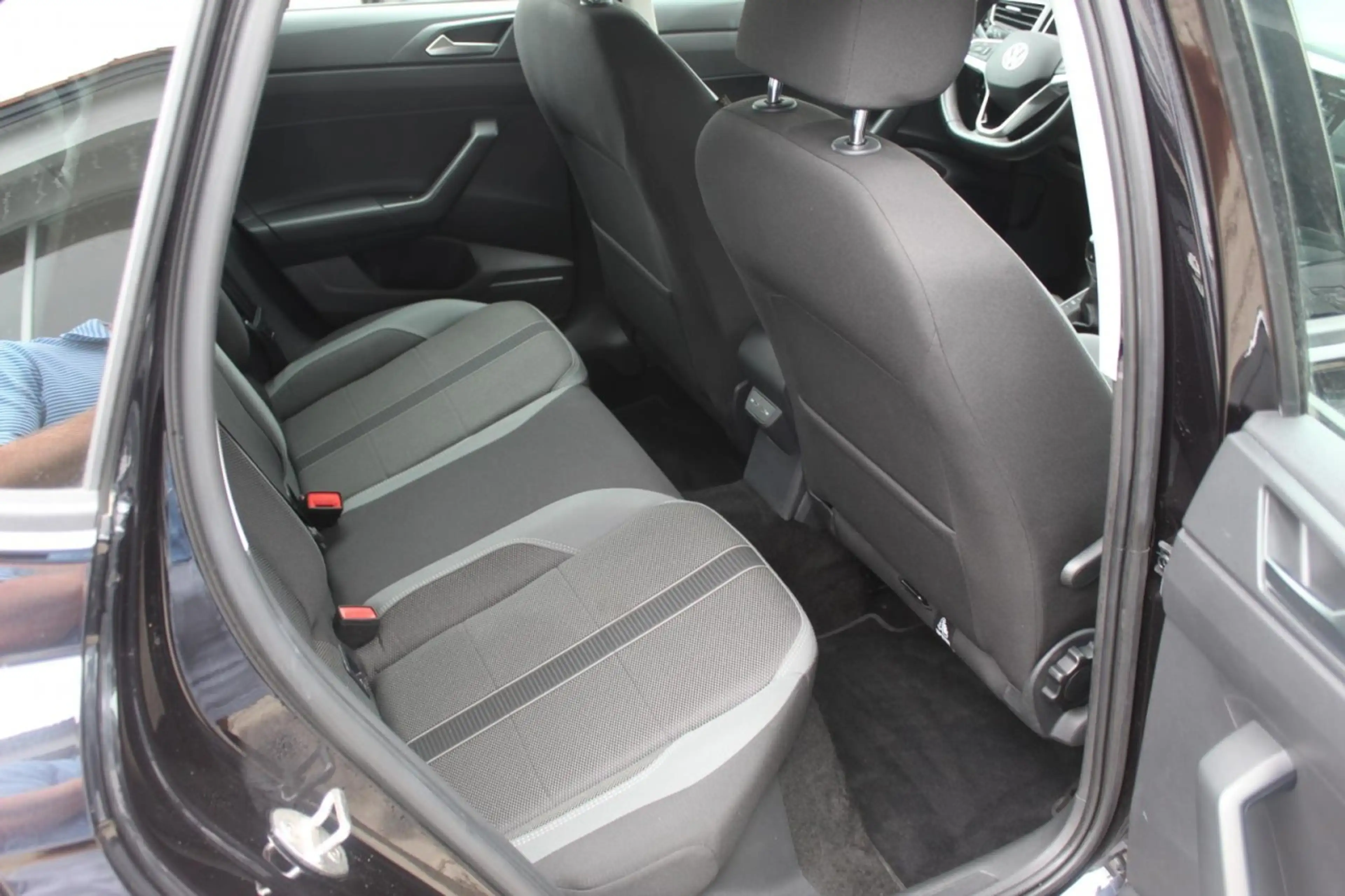 Volkswagen Polo 1.0 TSI Style ACC+16-Zoll ALU Klima Einparkhilfe — photo 6