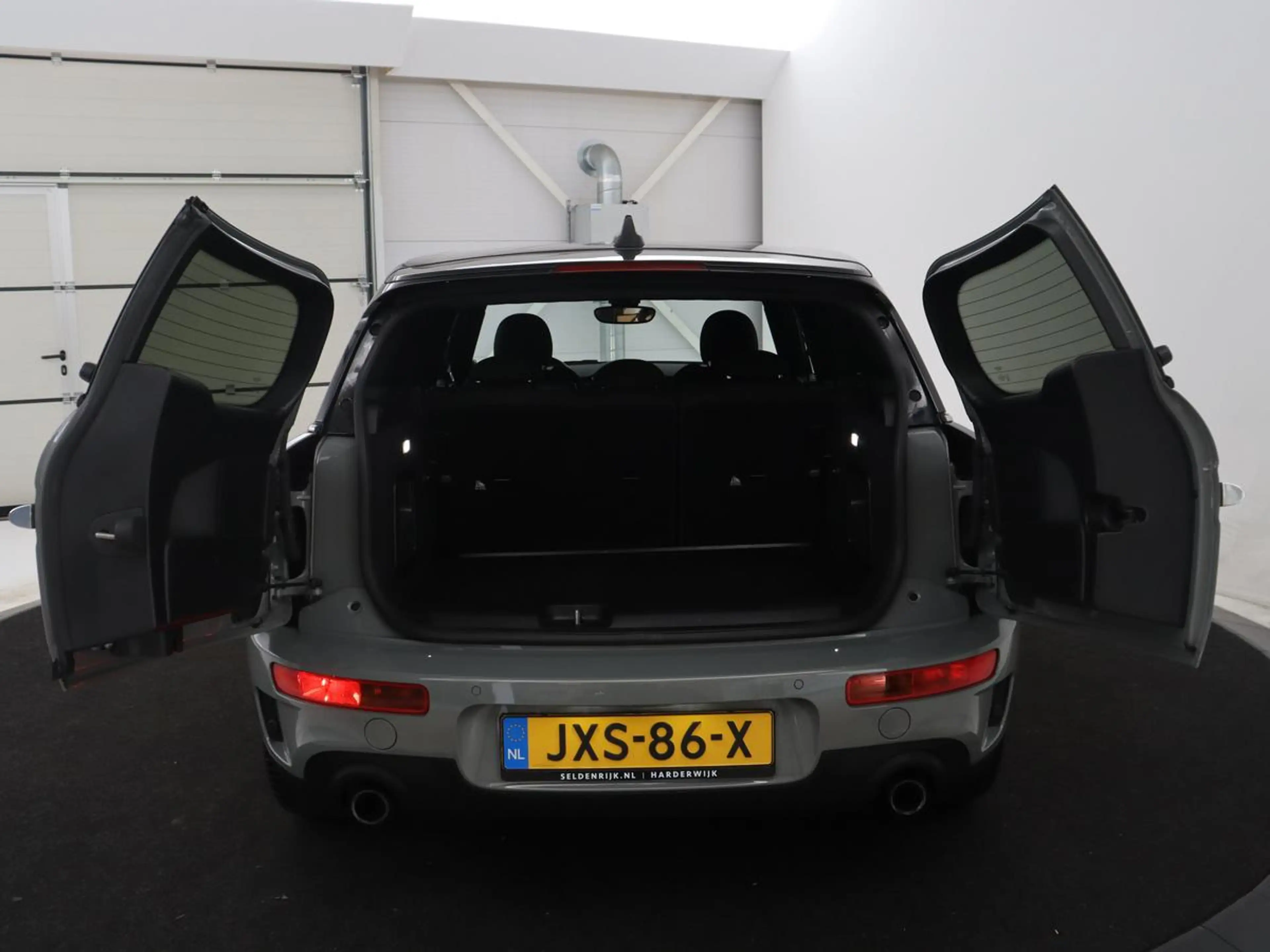MINI Cooper S Clubman 2.0 Chili Serious Business — photo 8