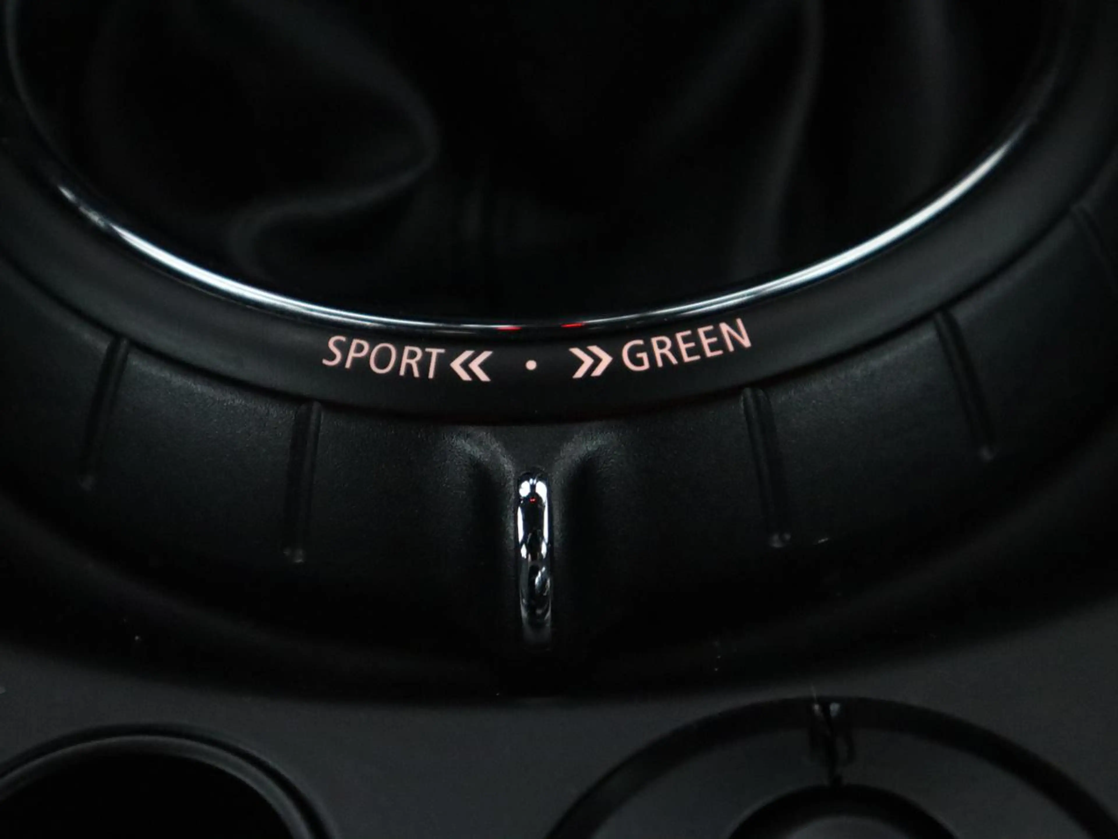 MINI Cooper S Clubman 2.0 Chili Serious Business — photo 27