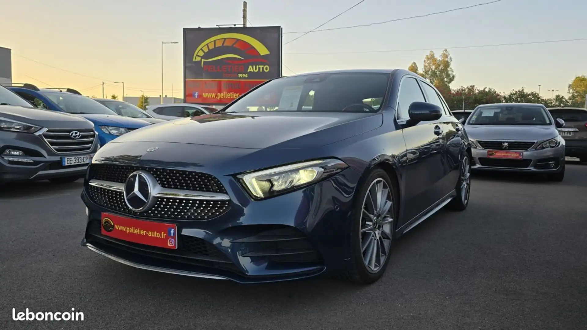 Mercedes-Benz 200 Mercedes A classe 7G-DCT AMG Line Bleu - 1