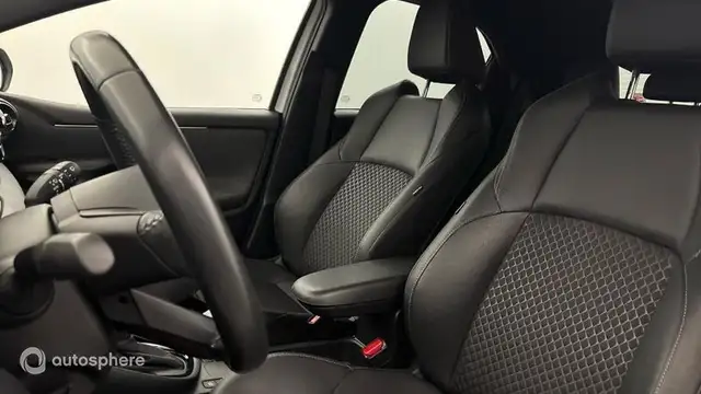 Toyota Yaris view 12