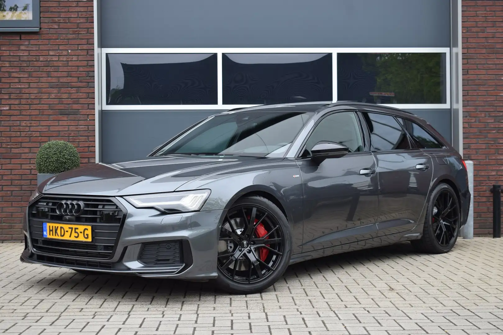 Audi A6 55 TFSIe Quattro Competition Pano | Trekhaak | HUD Grigio - 1