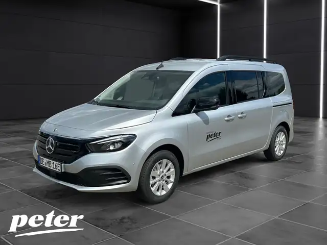 Mercedes-Benz null