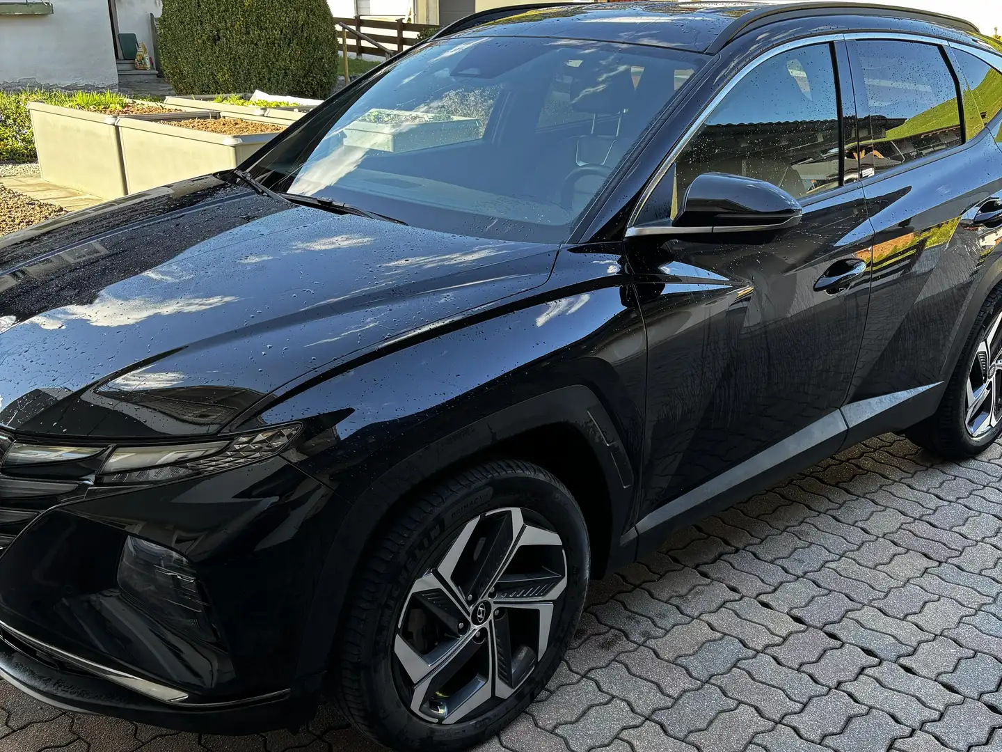 Hyundai TUCSON Tucson 1,6 T-GDI Plug-In Hybrid 4WD Prestige Line Schwarz - 1